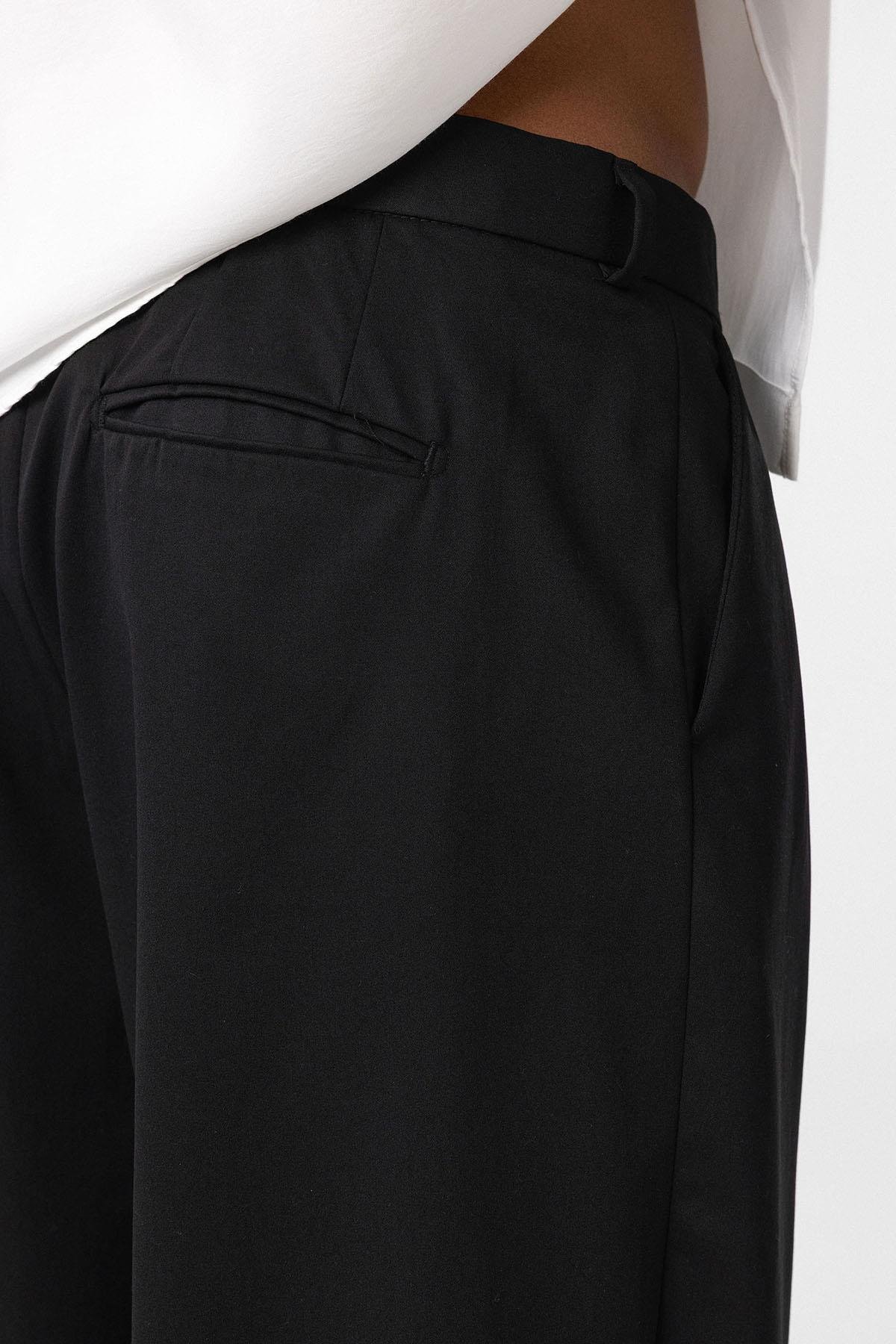 Baggy Fit Pileli Kumaş Pantolon Siyah