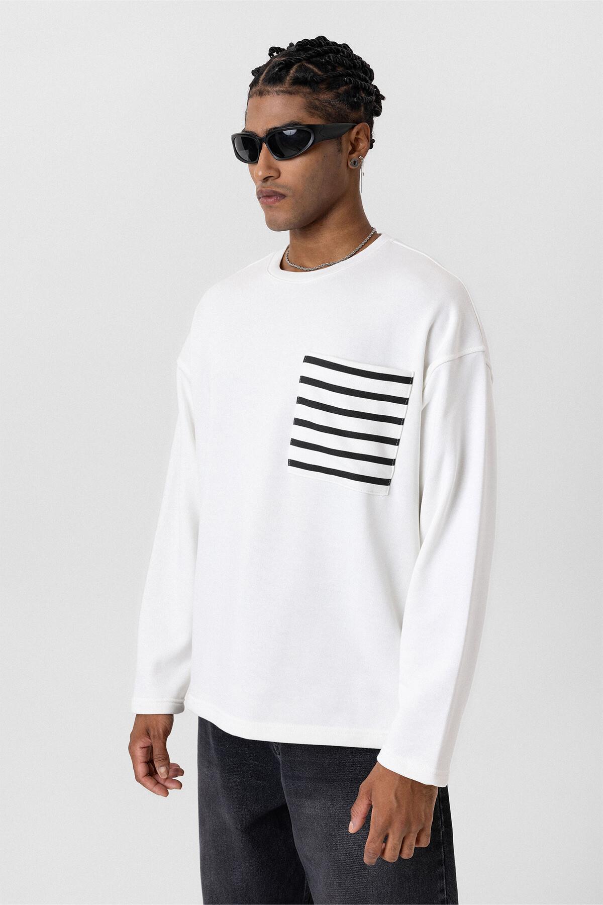 Cep Detaylı Oversize Sweatshirt Ekru