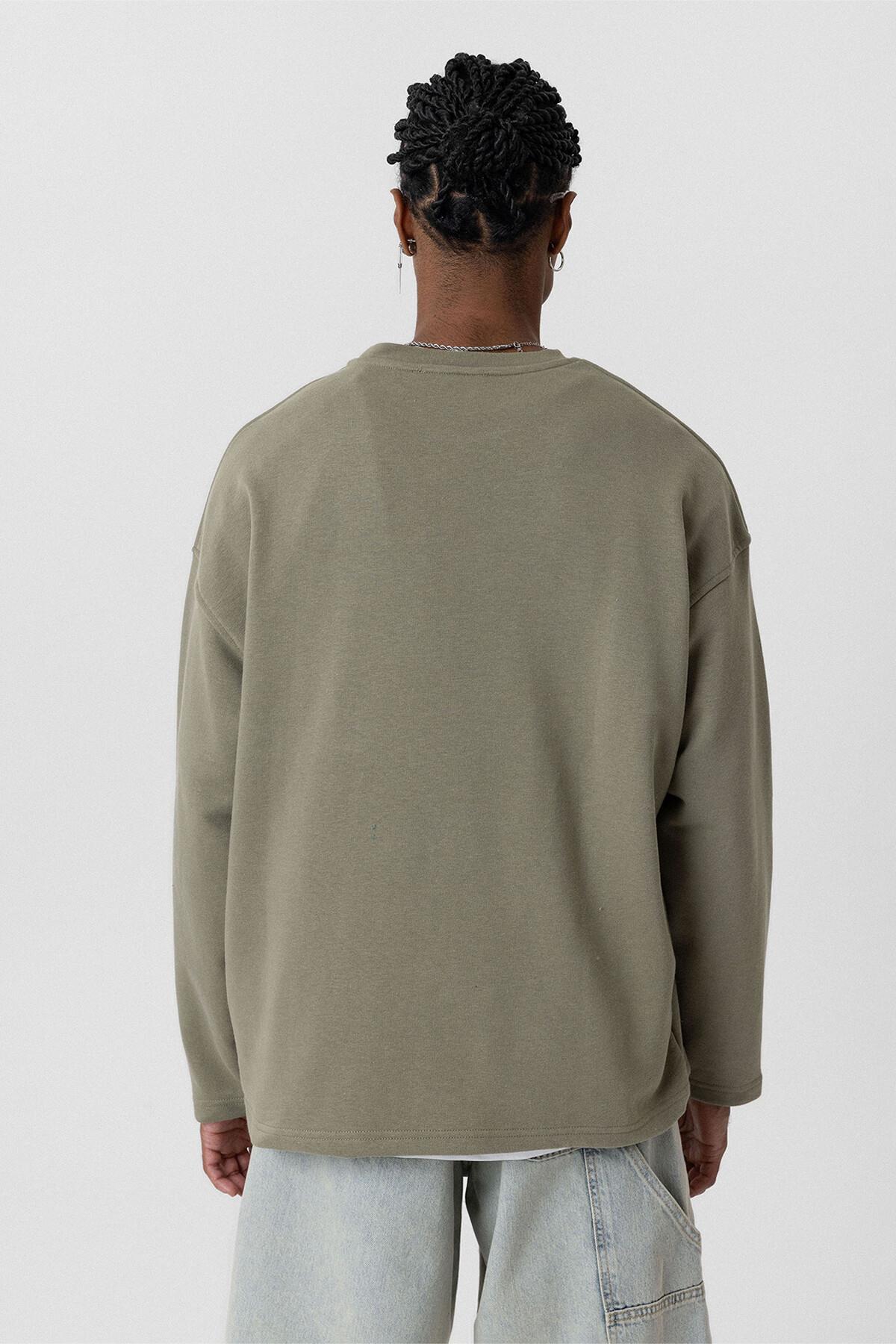 Cep Detaylı Oversize Sweatshirt Haki
