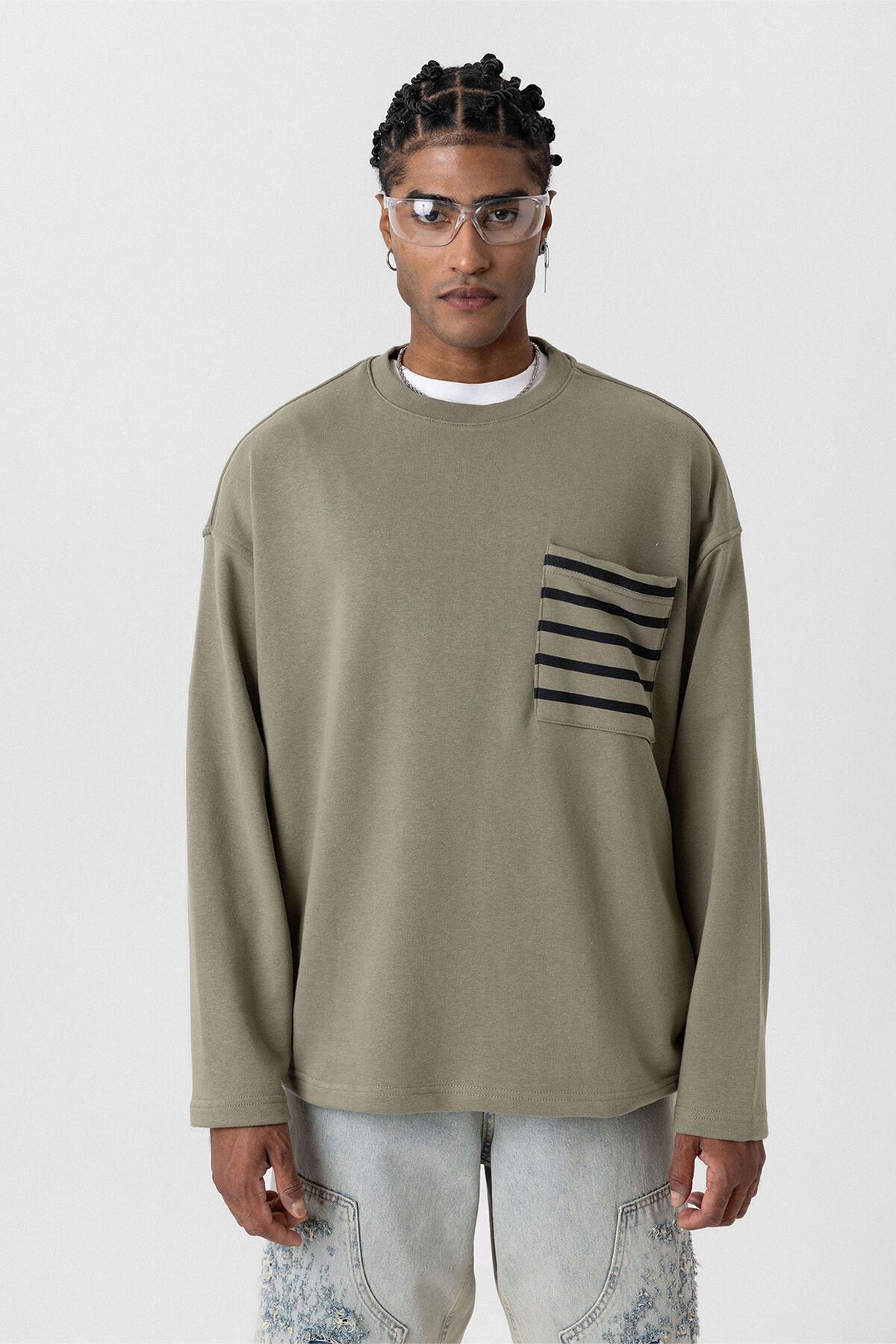 Cep Detaylı Oversize Sweatshirt Haki