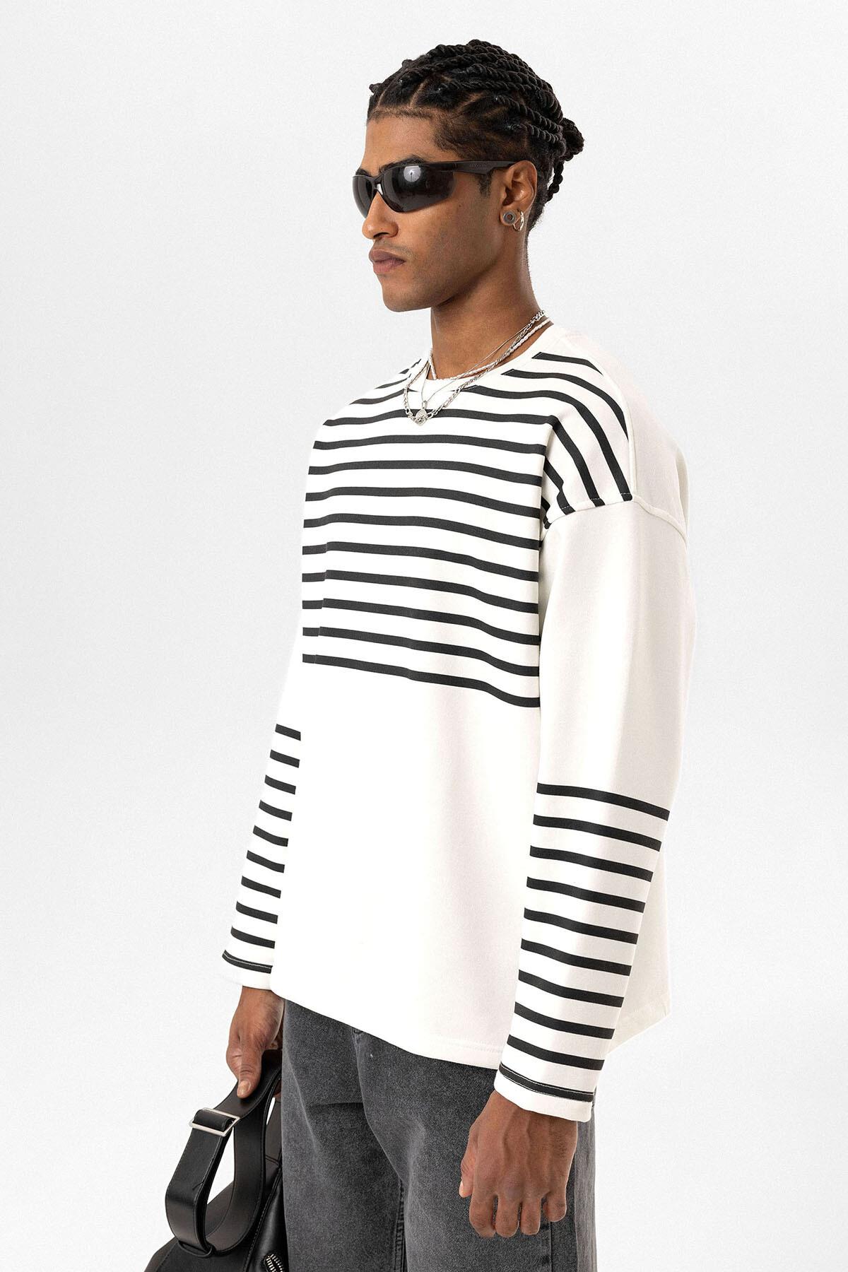 Çizgili Şerit Detaylı Oversize Sweatshirt Ekru