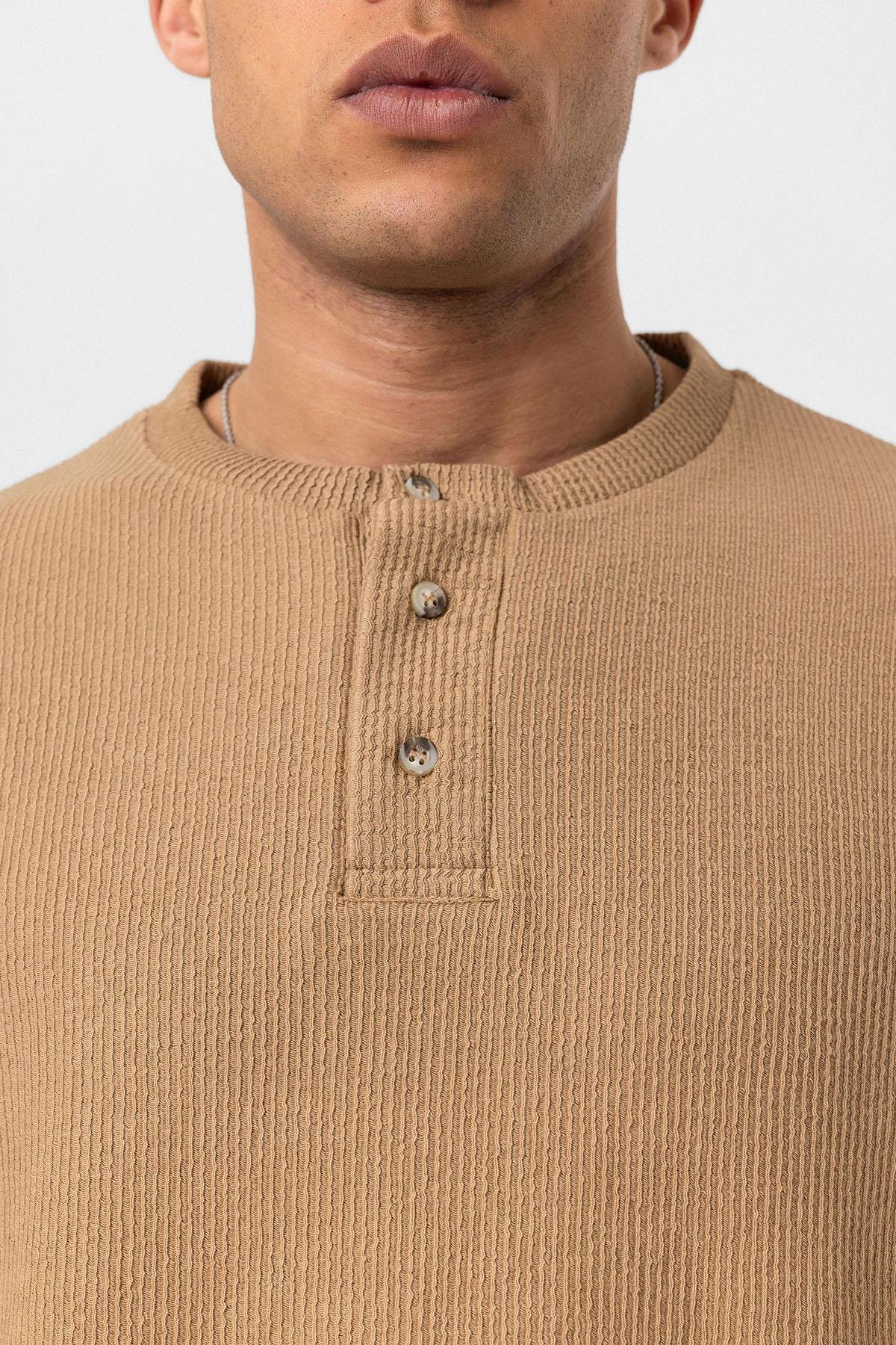 Düğmeli Yaka Oversize Tişört Vizon