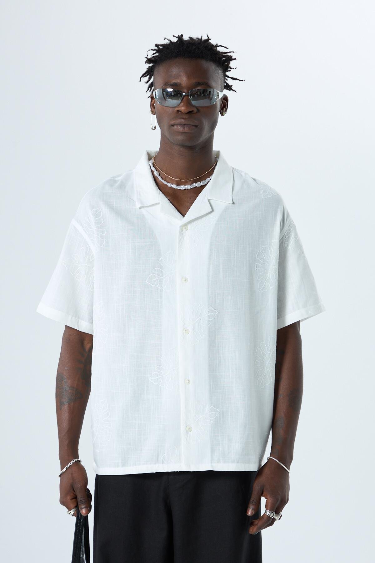 Nakış Detaylı Oversize Keten Gömlek Beyaz
