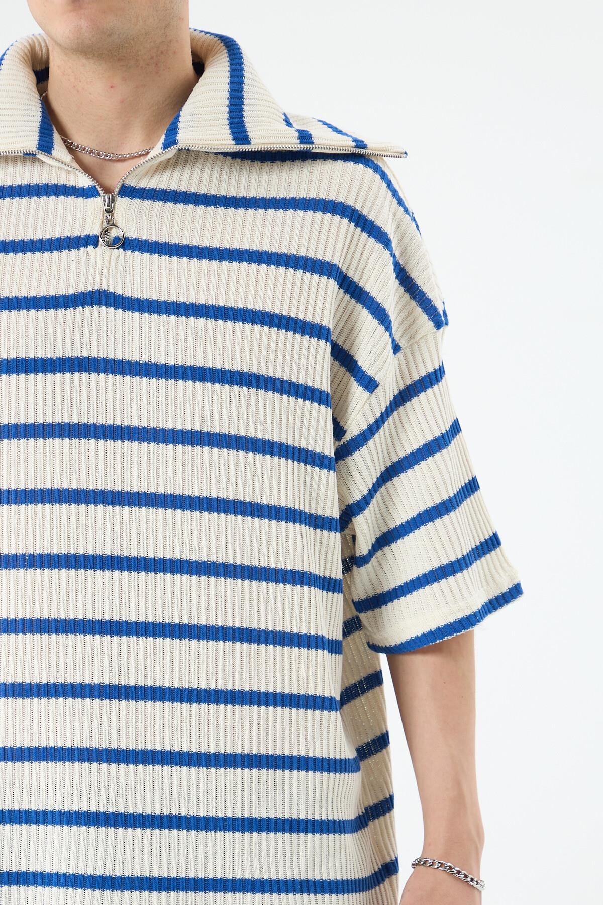 Oversize Çizgili Fermuarlı Yaka Triko Tişört Saks