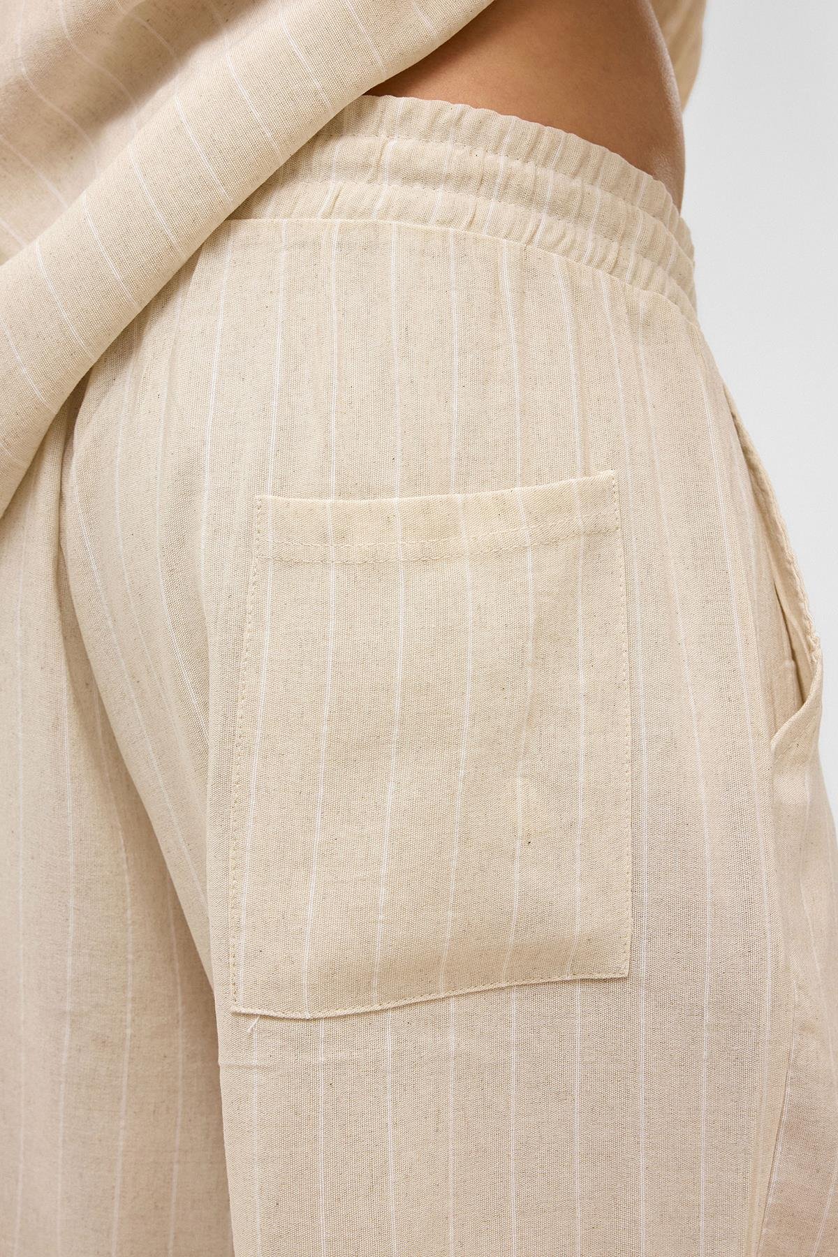 Oversize Çizgili Keten Şort Beyaz