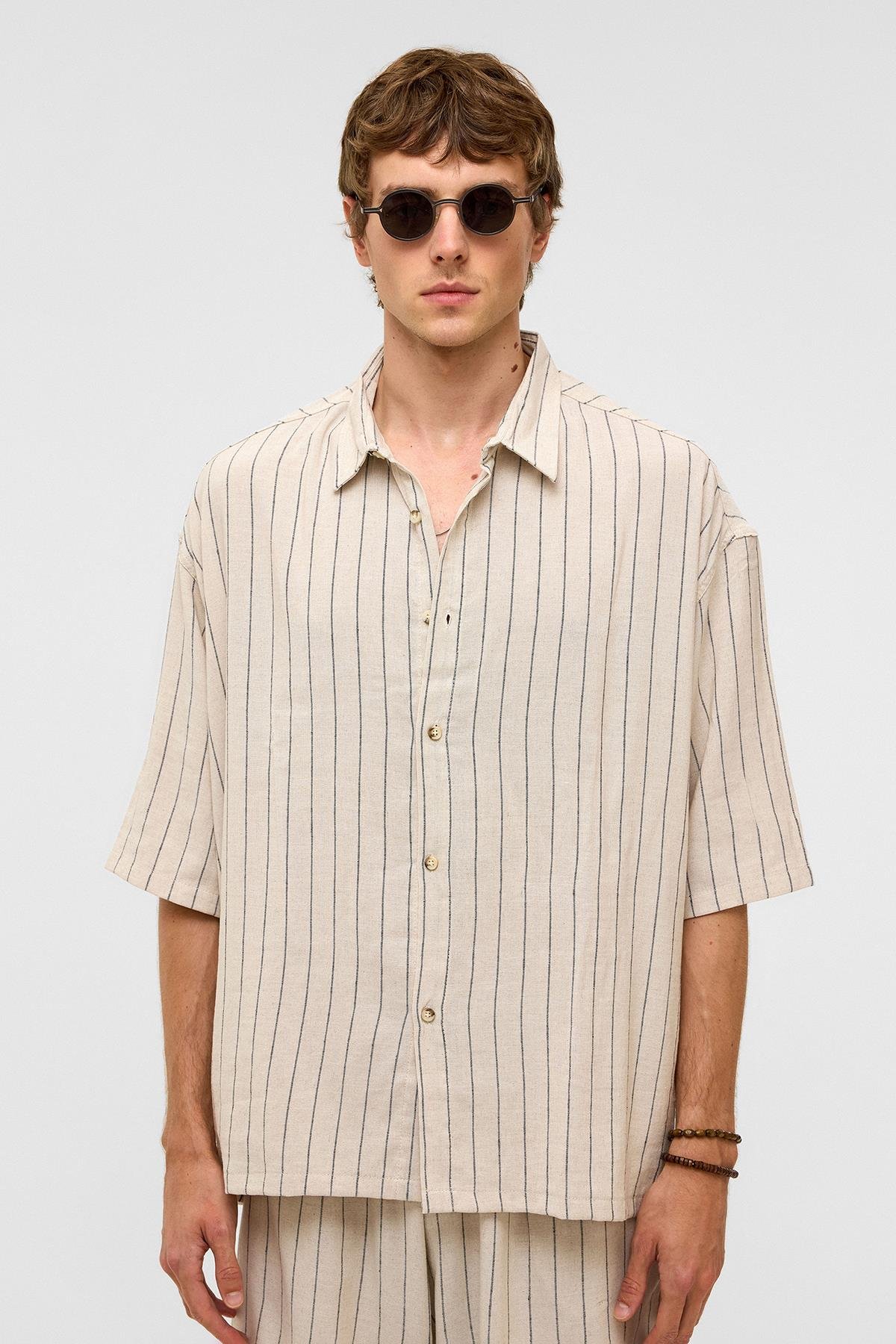 Oversize Çizgili Kısa Kollu Keten Gömlek Siyah