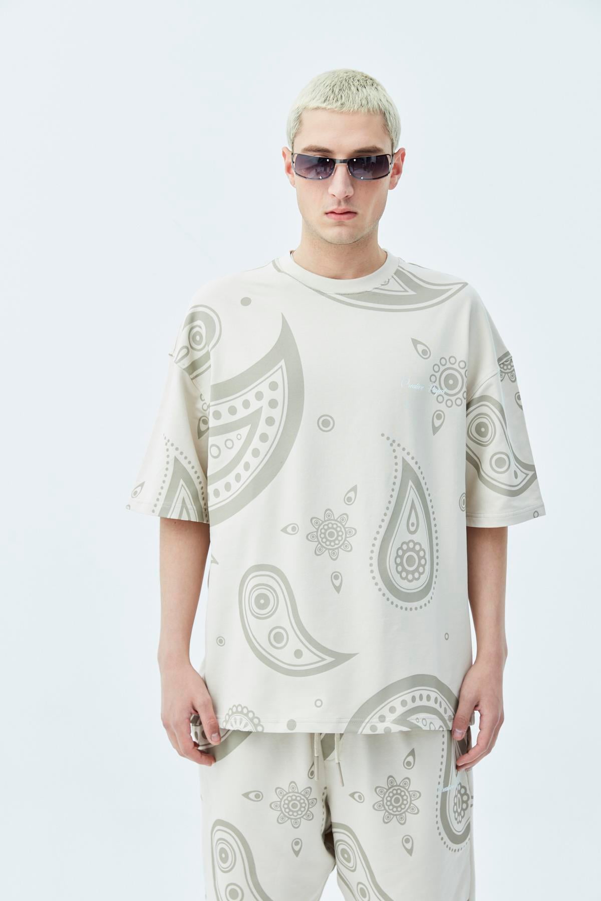 Oversize Desenli Şort Tişört Takım Bej