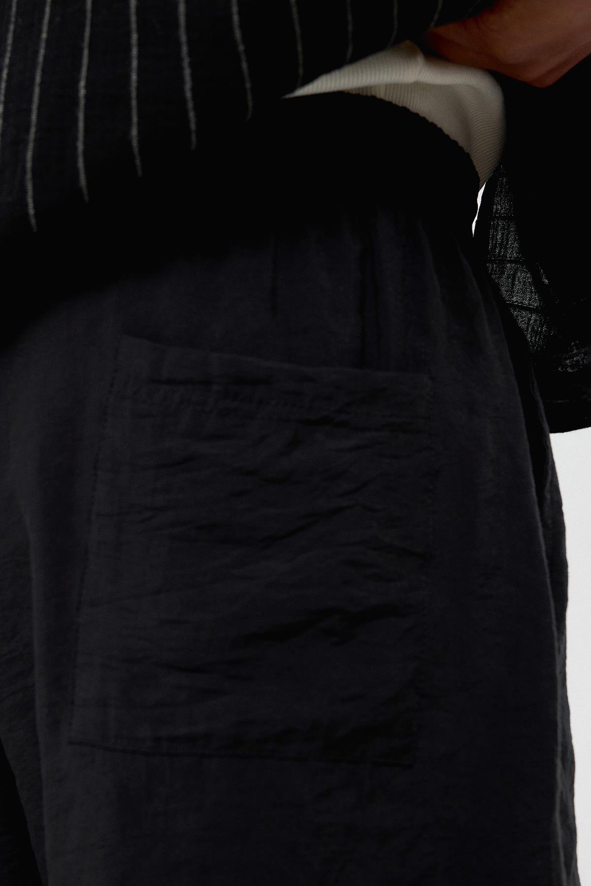 Oversize Modal Kumaş Bermuda Şort Siyah