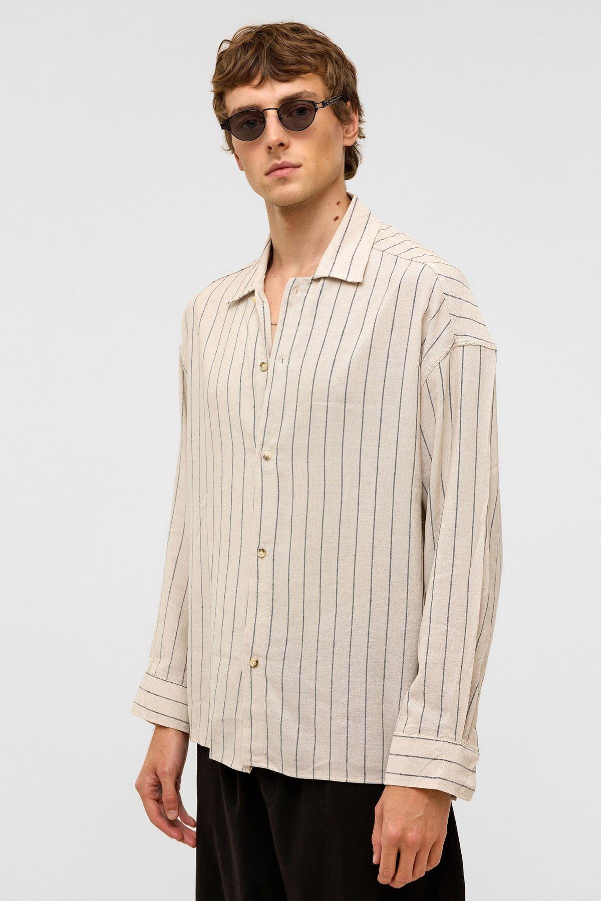 Oversize Uzun Kollu Çizgili Keten Gömlek Siyah