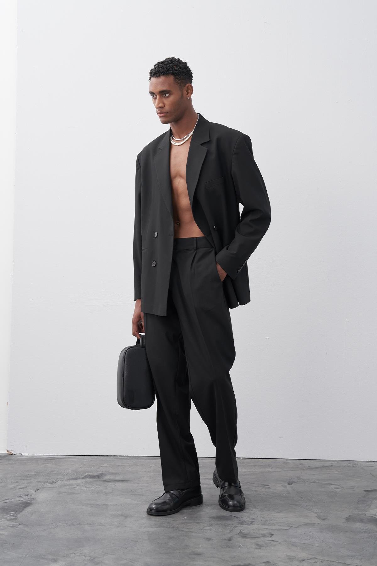 Rahat Kalıp Kruvaze Takım Elbise Siyah