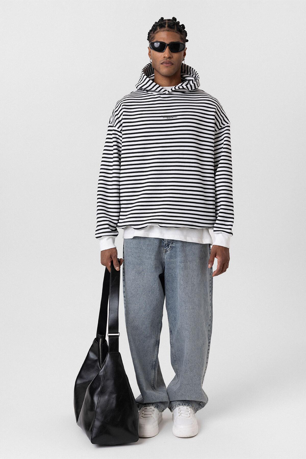 Yazı Detaylı Kapüşonlu Oversize Sweatshirt Ekru