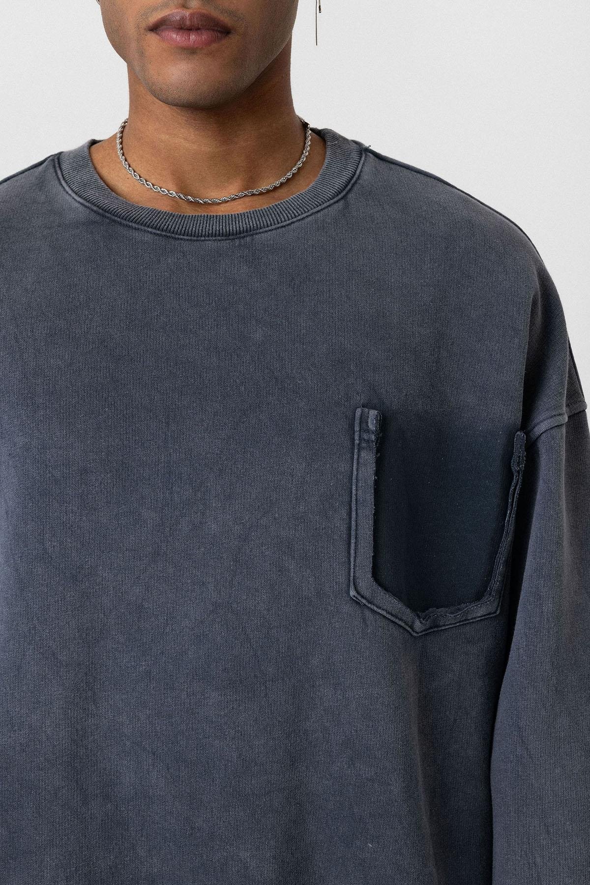 Yıkamalı Cep Detaylı Oversize Sweatshirt Siyah