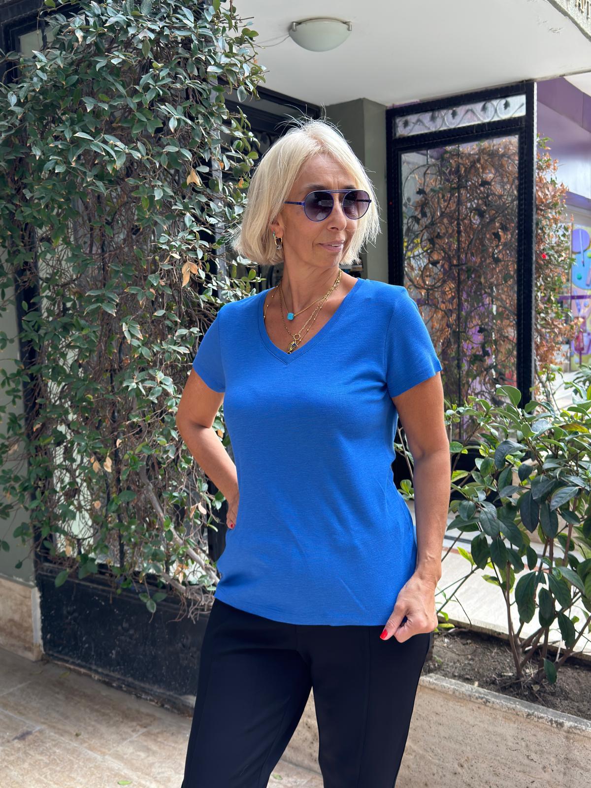 Basic Model  V Yaka Tshırt