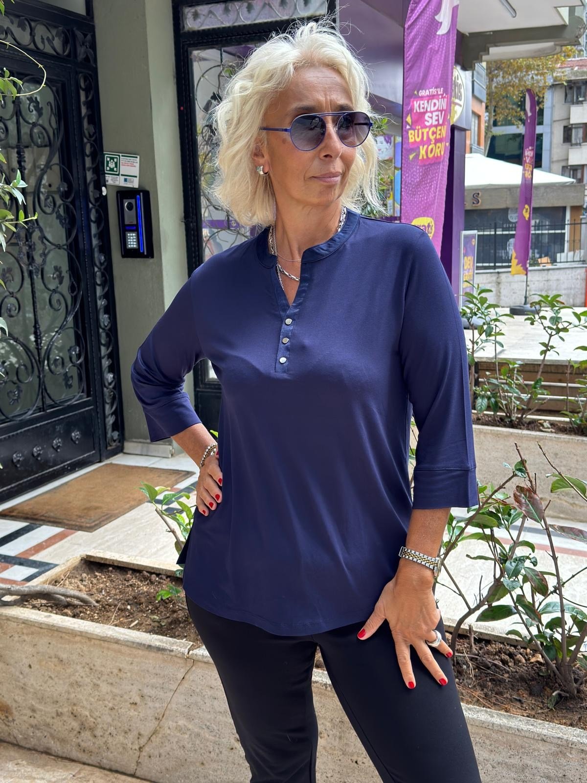 Çıt Çıt Detaylı Basic Tshirt