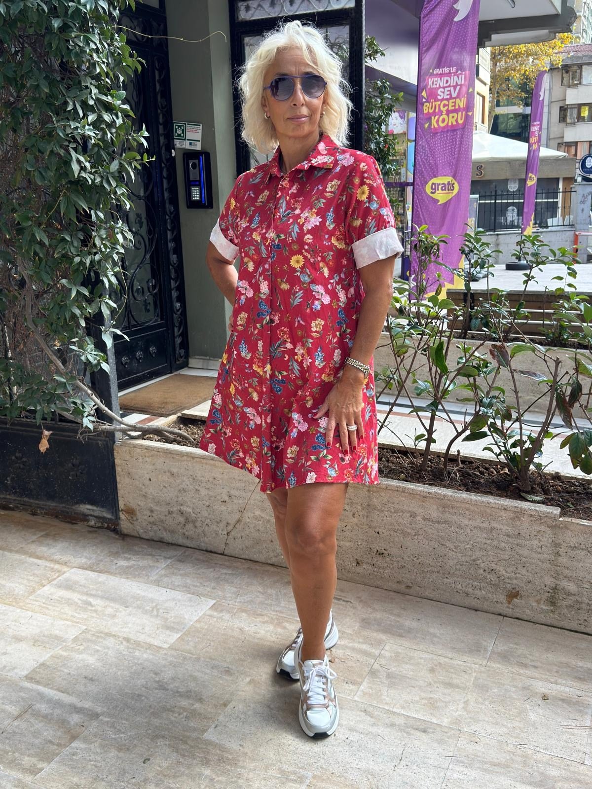 Desenli Kadife Elbise 