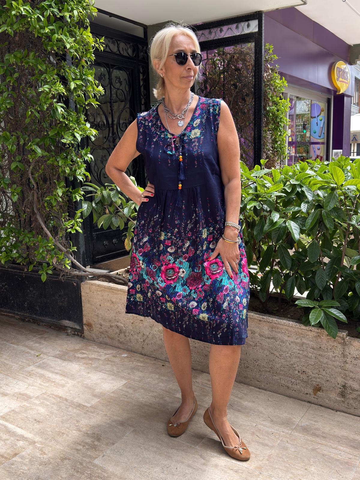 Eteği Sulu Elbise
