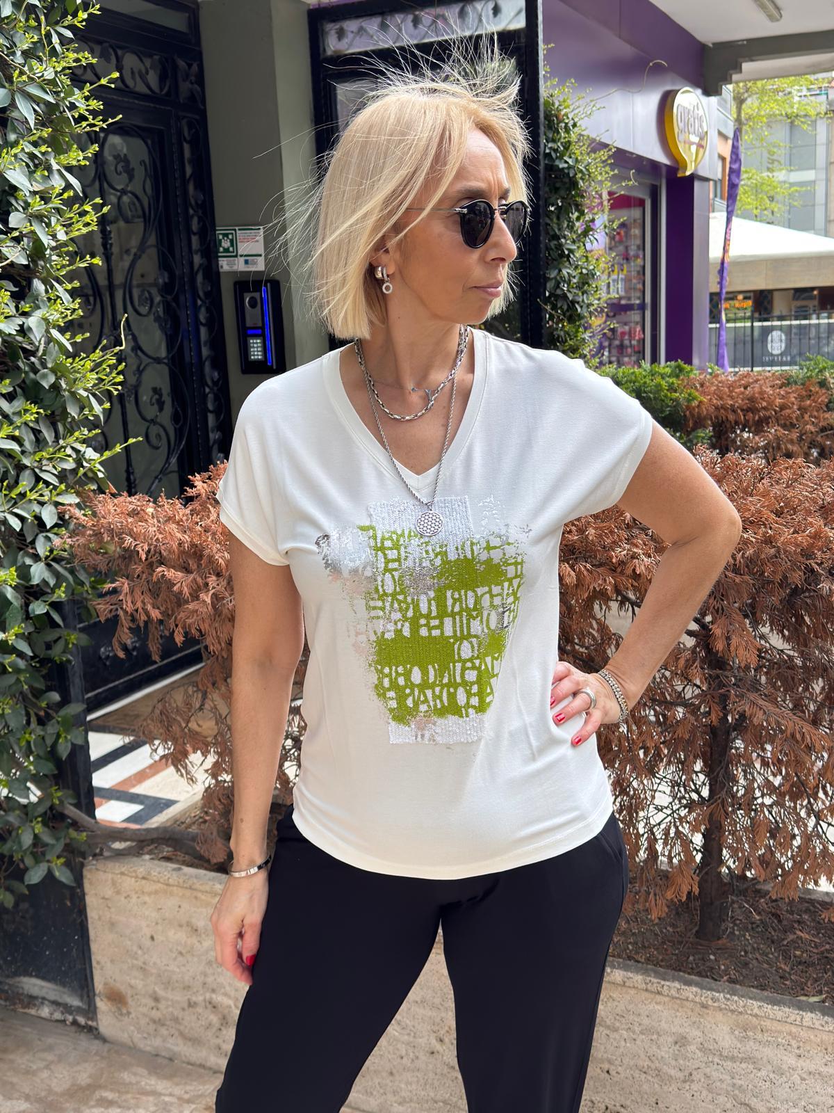 Fıstık Baskılı Payetli Tshirt