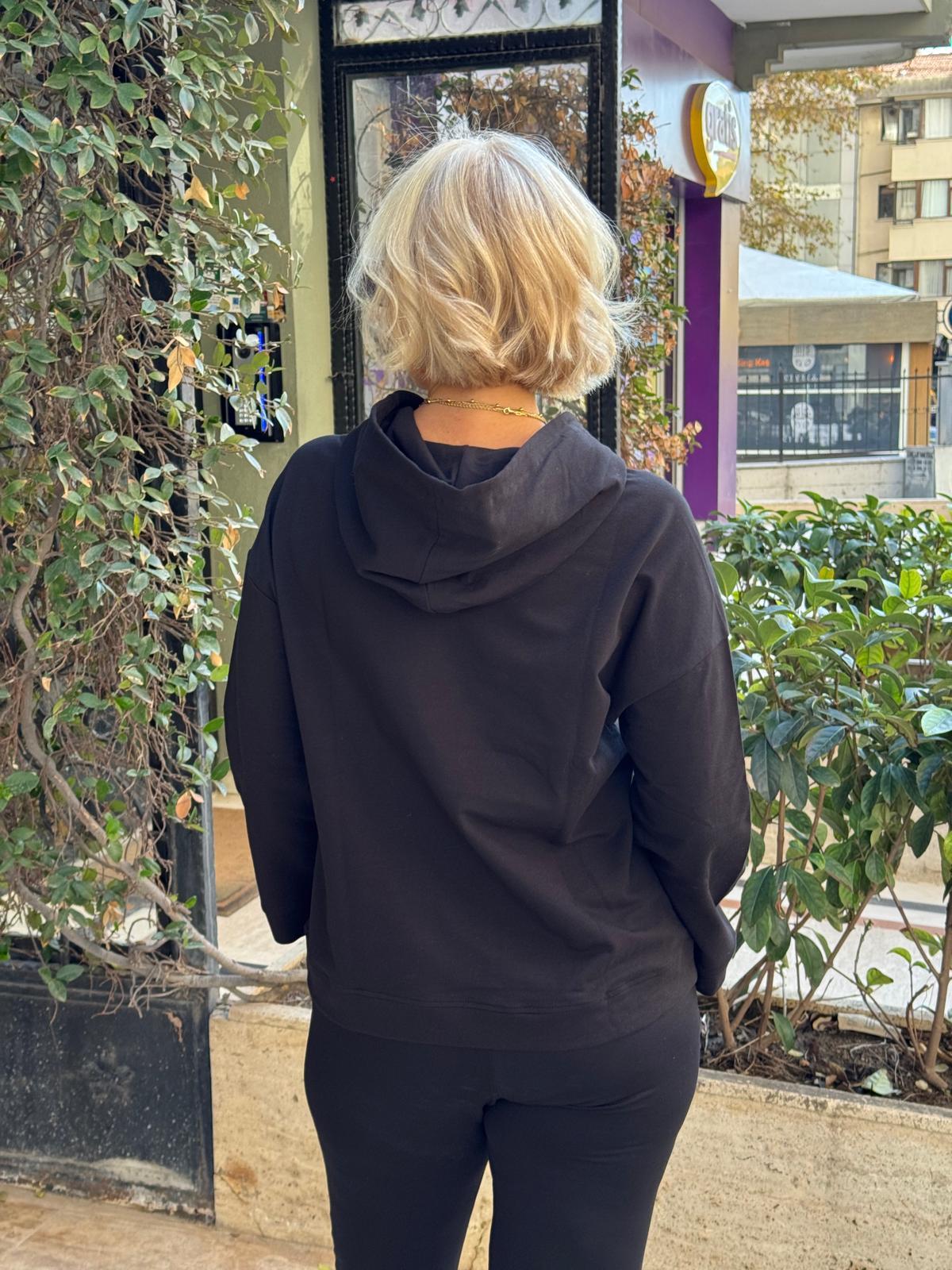 Kapşonlu Sweatshırt