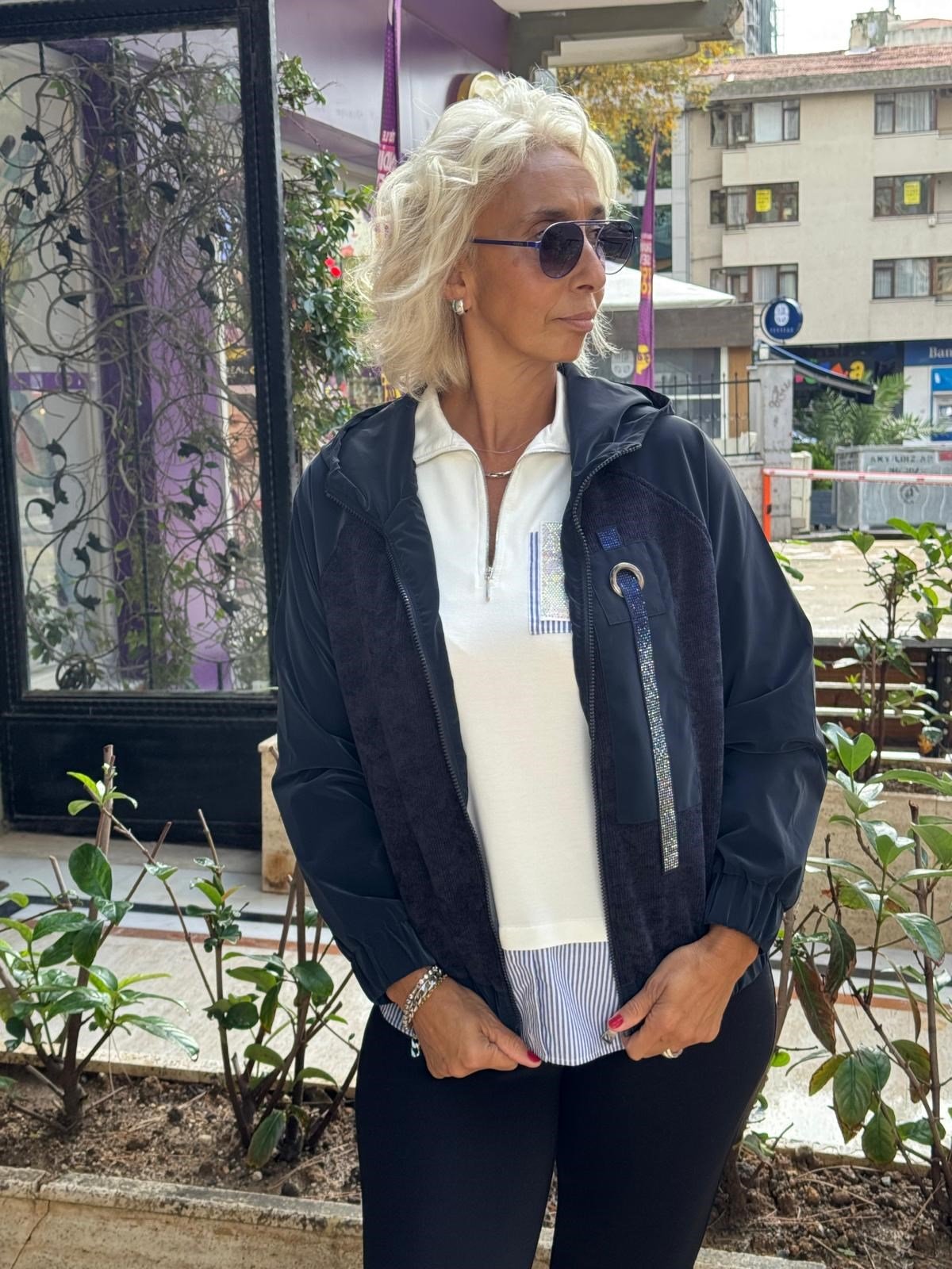 Kapüşonlu Kuşgözü ve Şerit Taş Detaylı Hırka