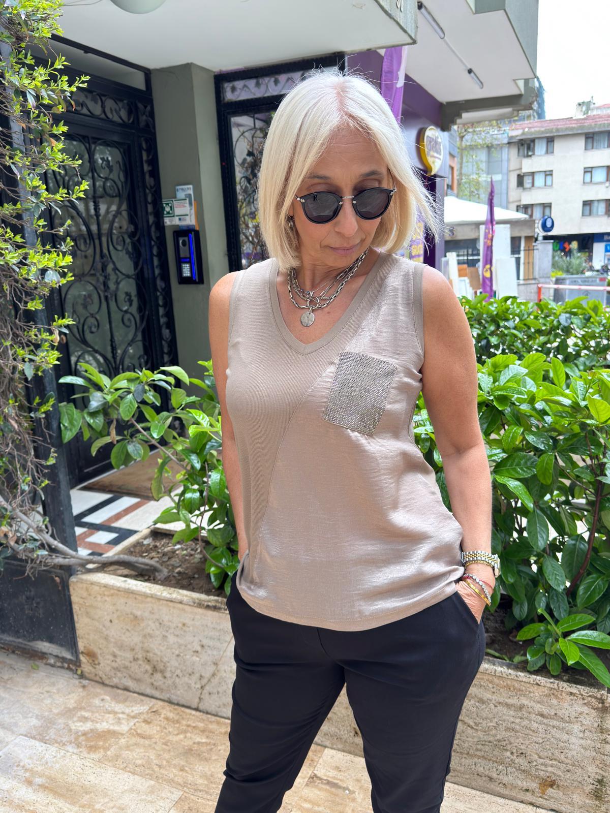 Kaşkorse Garnili Taş Cepli Atlet