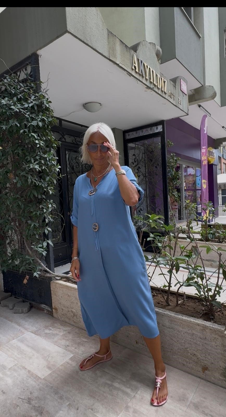 Kemik Düğmeli Viskon Pamuk Elbise