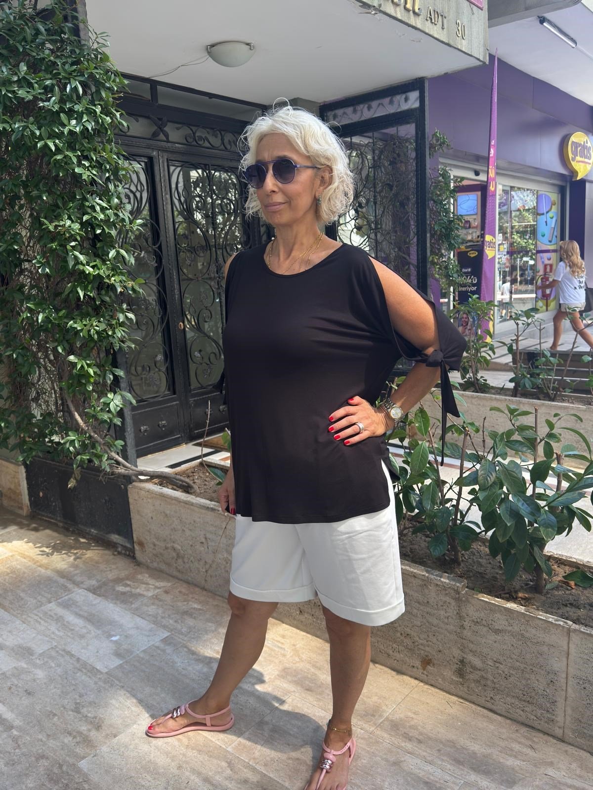 Kol Detaylı Sıfır Yaka Bluz