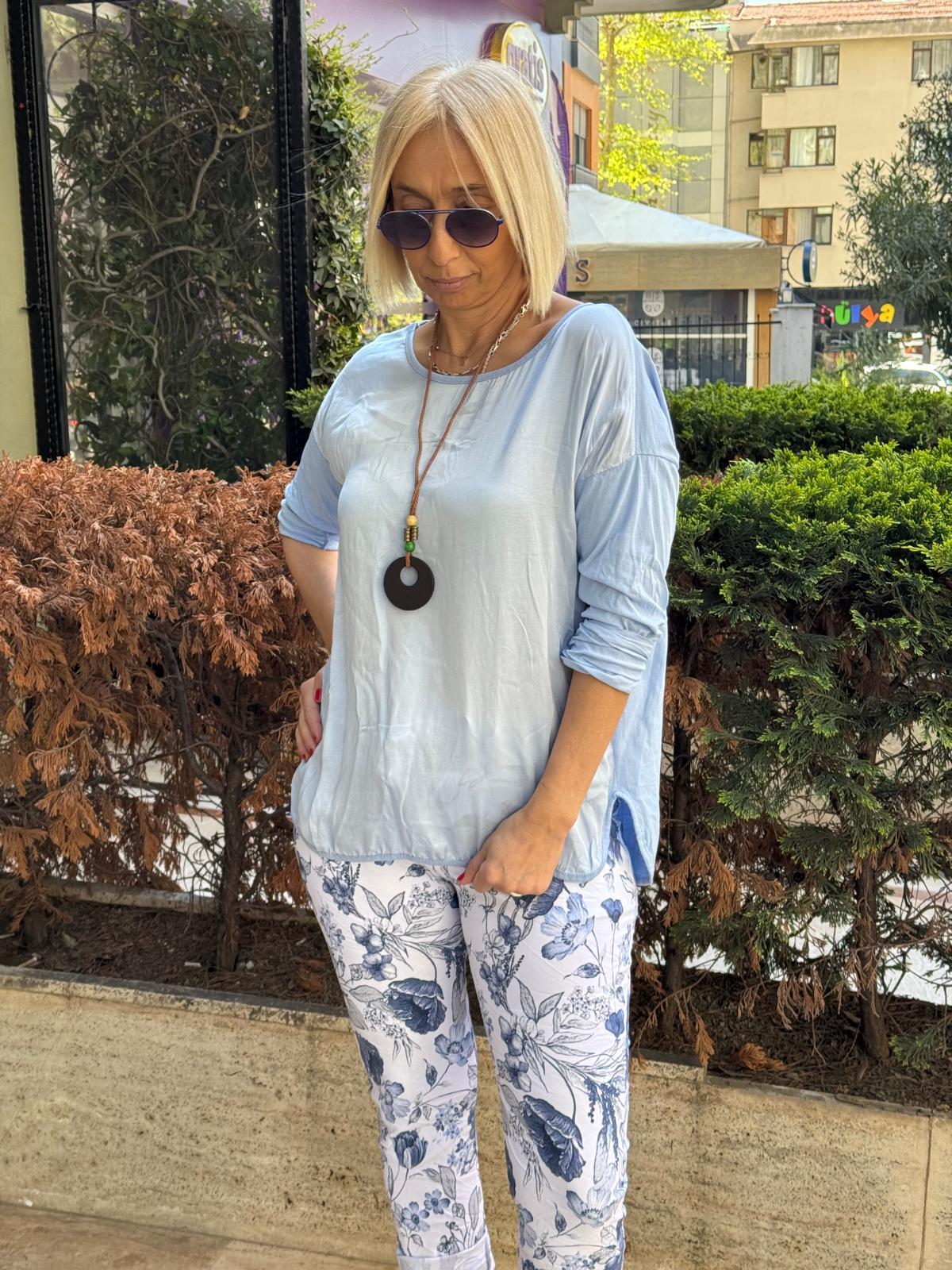 Kolyeli Önü Saten Bluz