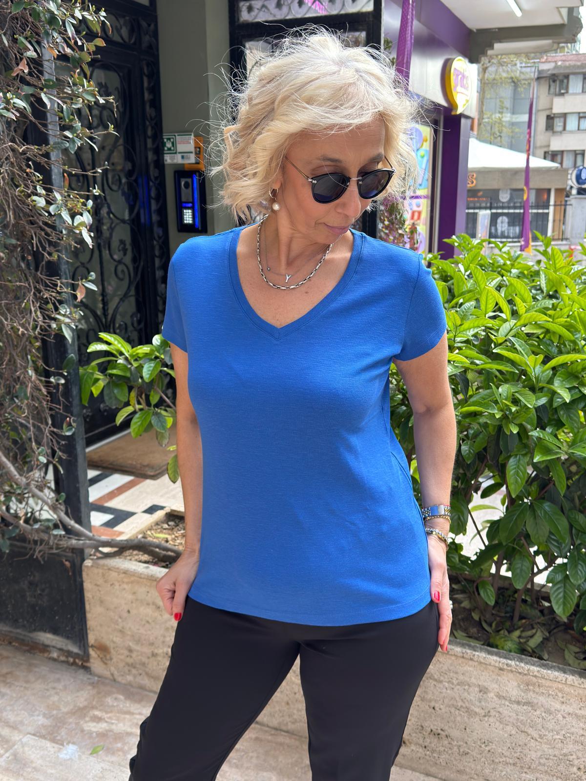 Modal V Yaka Basic Tshırt
