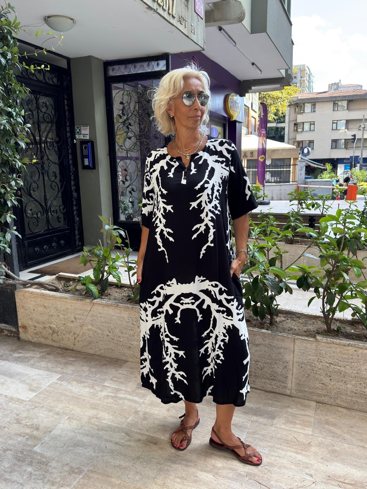 Patlı Mercan Elbise