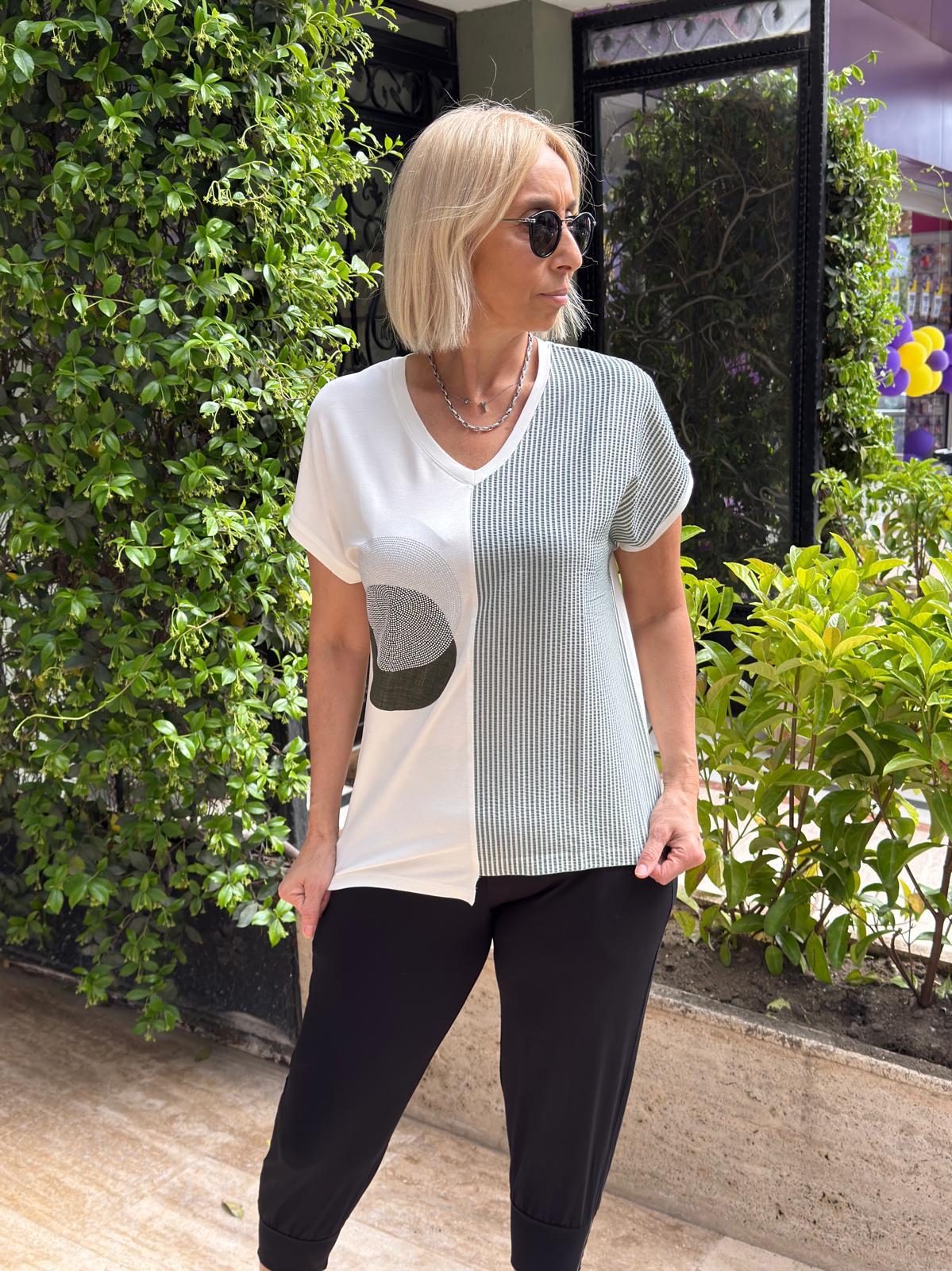 Peçli Taş Baskılı Çizgili Tshirt