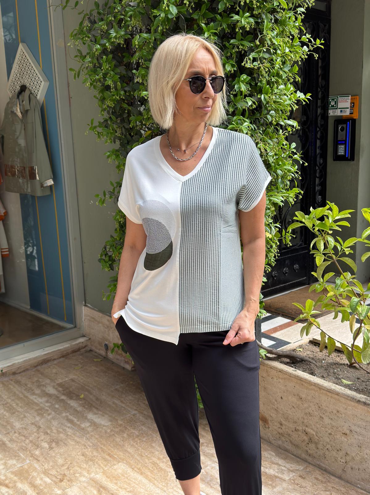 Peçli Taş Baskılı Çizgili Tshirt