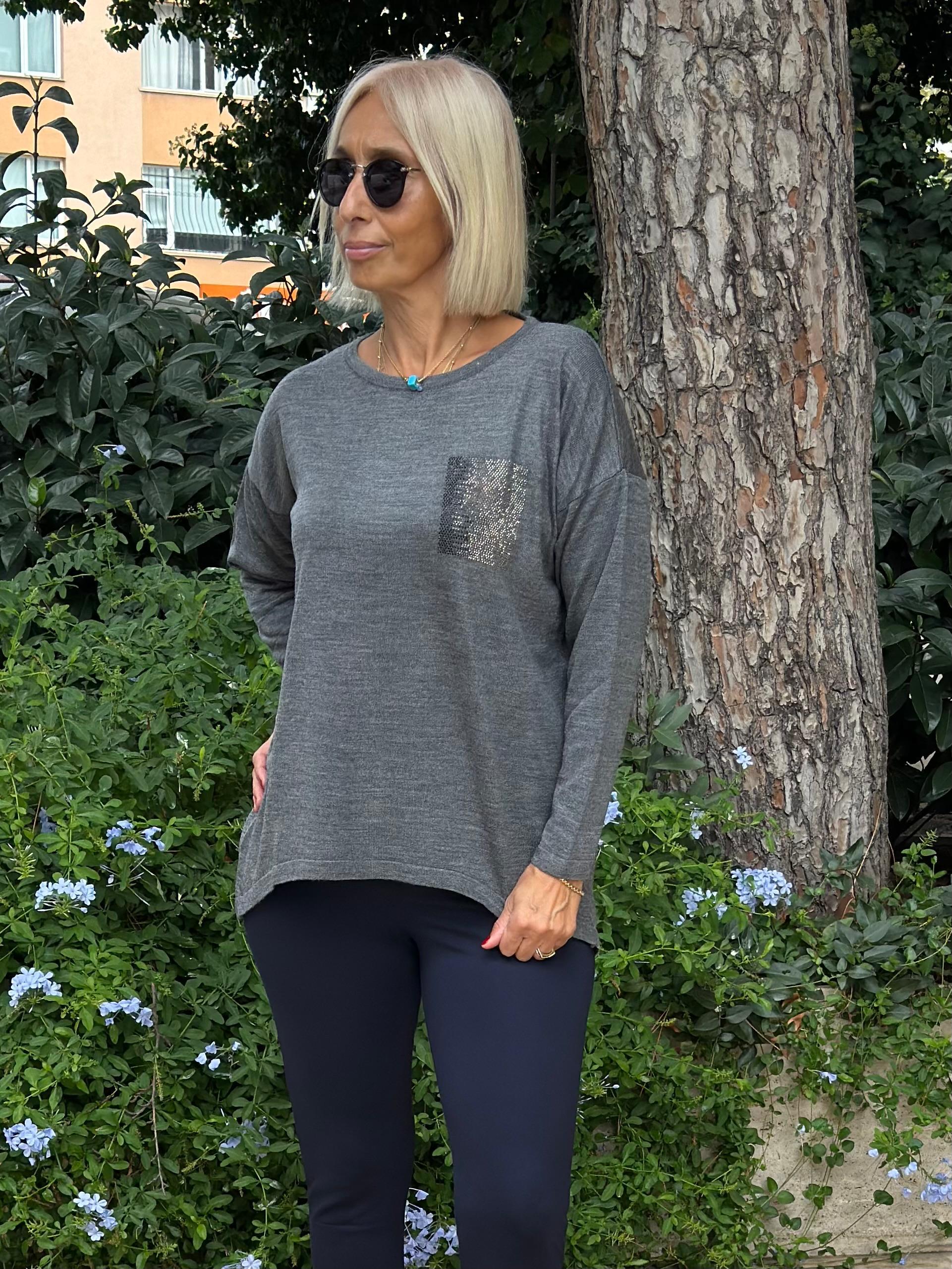 Taş Detaylı Triko Bluz