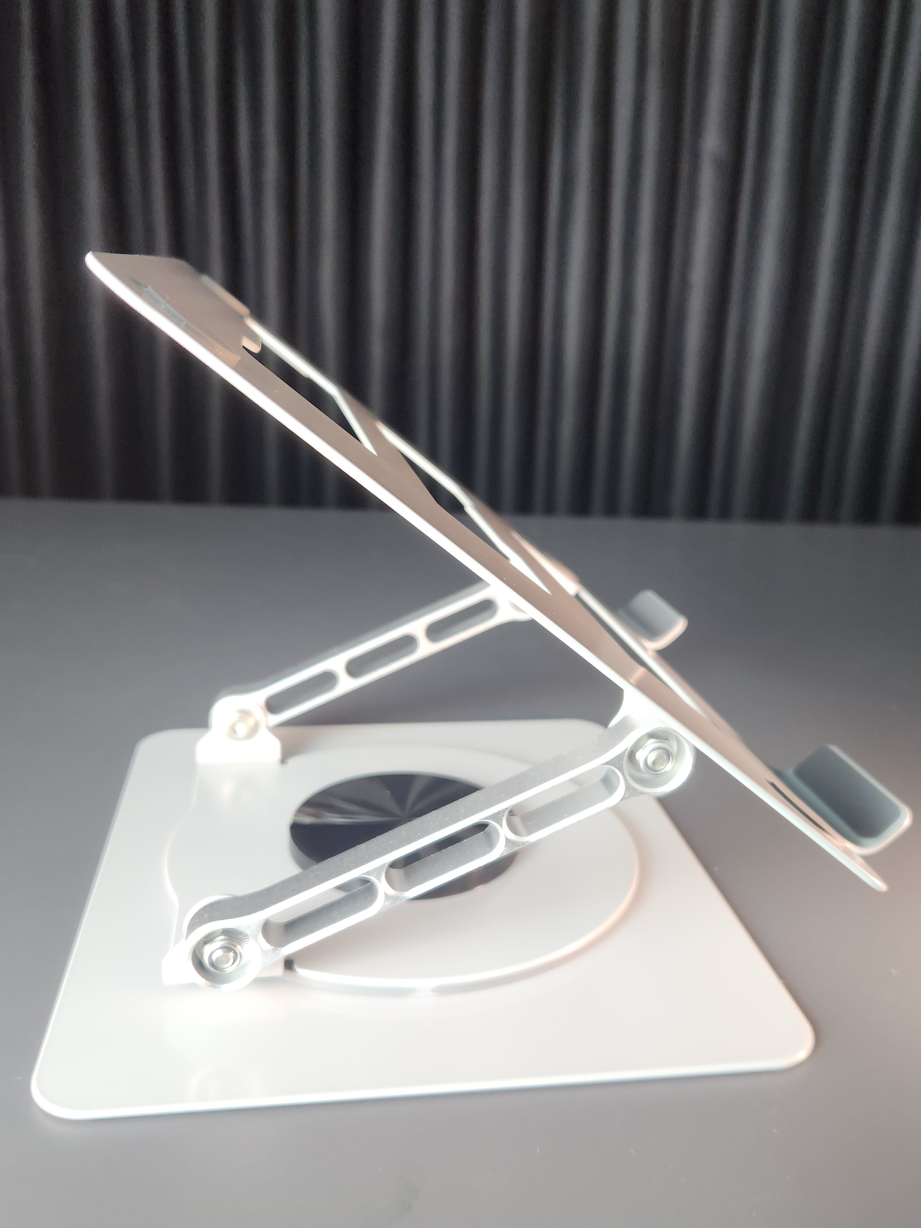 Alüminyum Laptop Yükseltici Stand | Boyun Ağrısını Azaltan Katlanabilir Notebook Standı