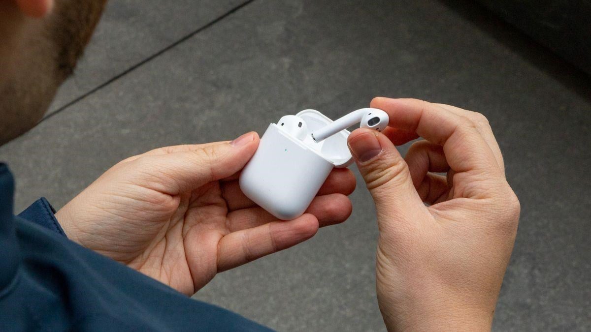 AroPods 5 Bluetooth 5.4 Kablosuz Kulaklık – Dokunmatik Kontrol, Uzun Pil Ömrü, iPhone & Android Uyumlu TWS (AirPods Tarzı)