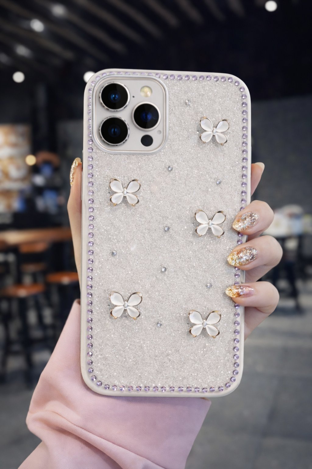 İPhone 16 Pro Uyumlu Kelebek Figürlü Simli İnci Taşlı Lüx Silikon Kılıf  Gri