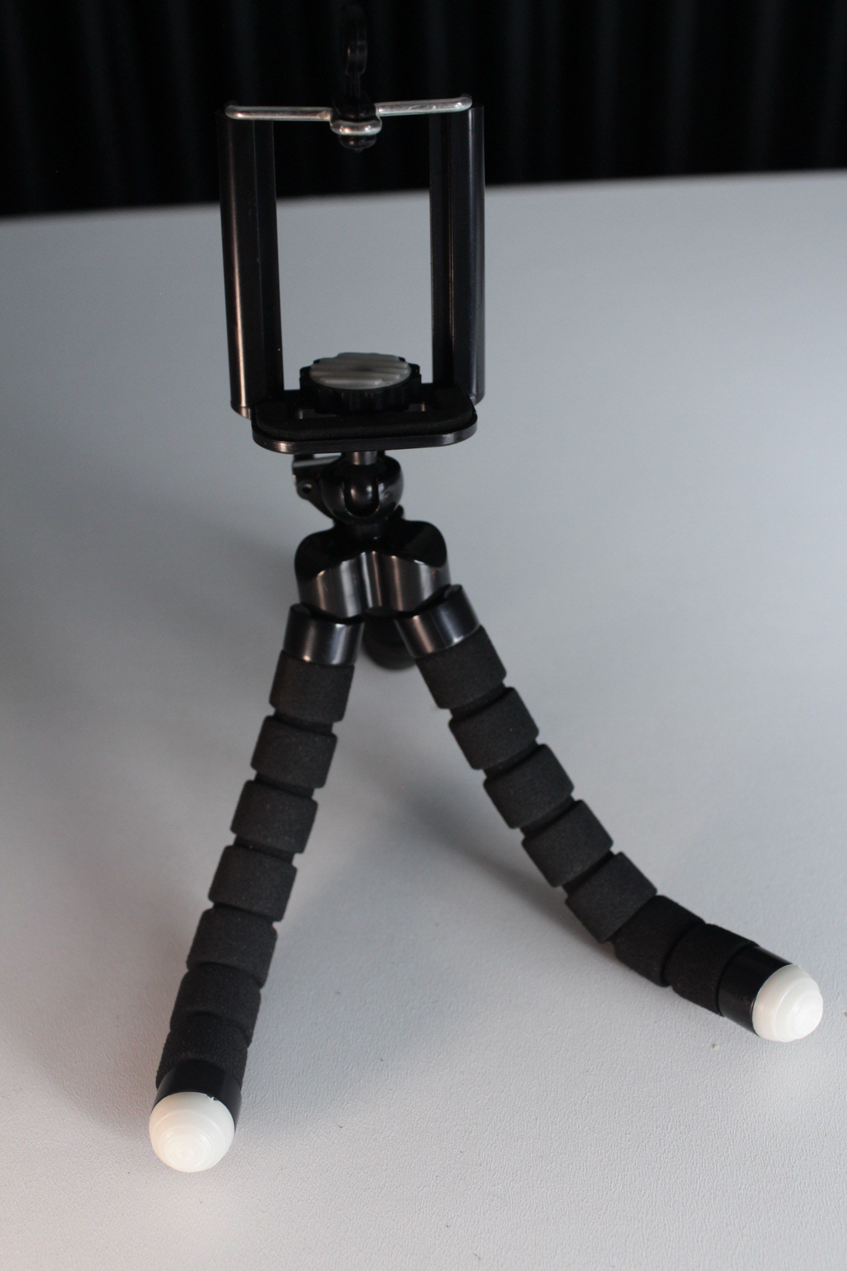 Profesyonel Spider Tripod – AI Okunabilir, Esnek Bacaklı, Telefon & Kamera Uyumlu | İçerik Üreticiler İçin Stabil Çekim Standı