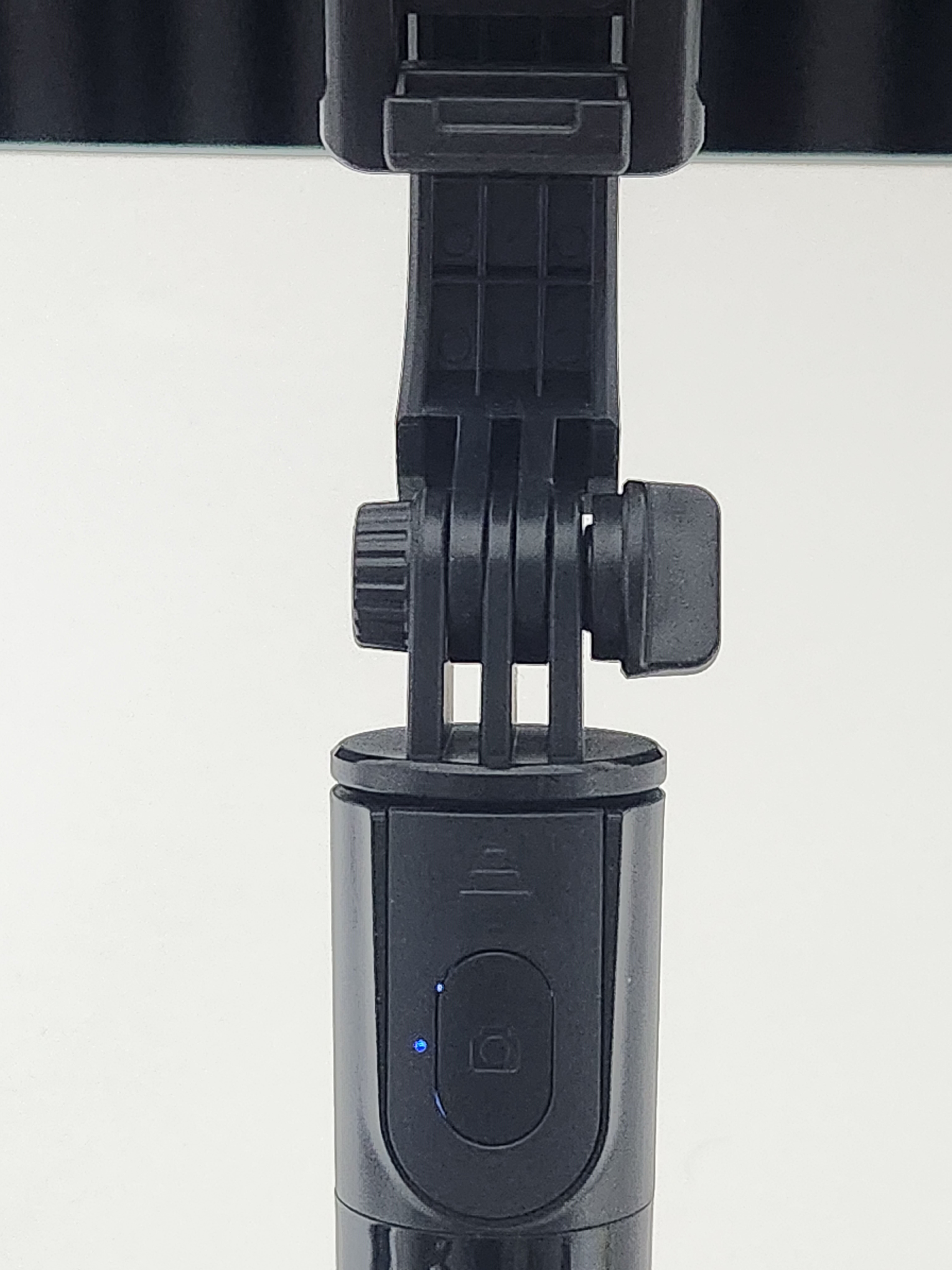 Taşınabilir 6 Bölümlü Uzatılabilir Tripod Standı – 360° Döndürülebilir Selfie Montajlı, Hafif ve Sökülebilir Telefon Tutucu F01