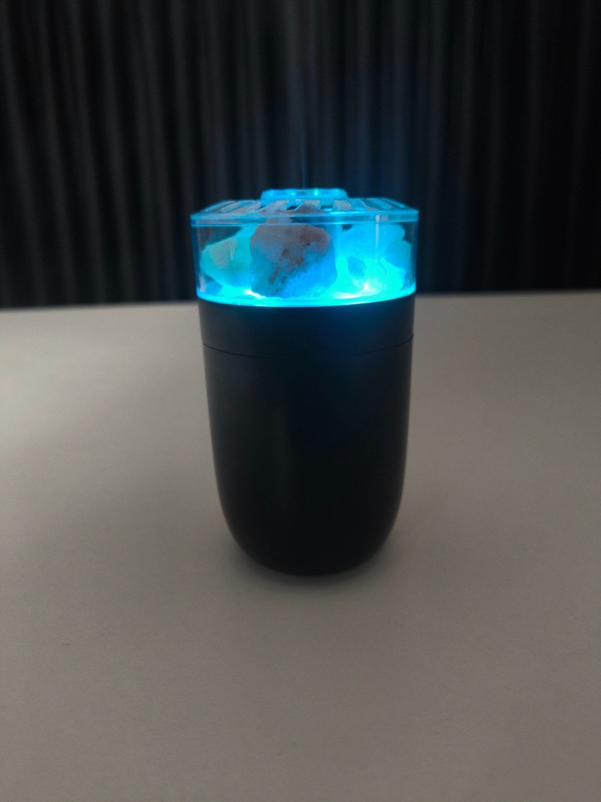 TELKUR WT-007 Crystal Salt: Kristal Tuz Lambalı, 1200 mah Bataryalı, Kablosuz Renkli Işıklı Hava Nemlendirici Siyah