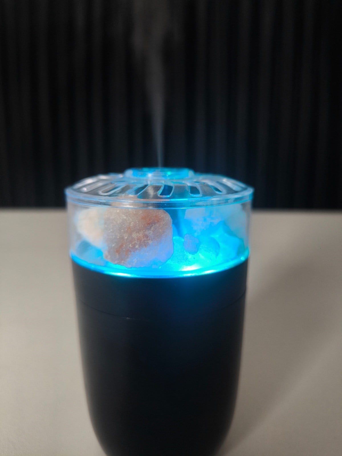TELKUR WT-007 Crystal Salt: Kristal Tuz Lambalı, 1200 mah Bataryalı, Kablosuz Renkli Işıklı Hava Nemlendirici Siyah