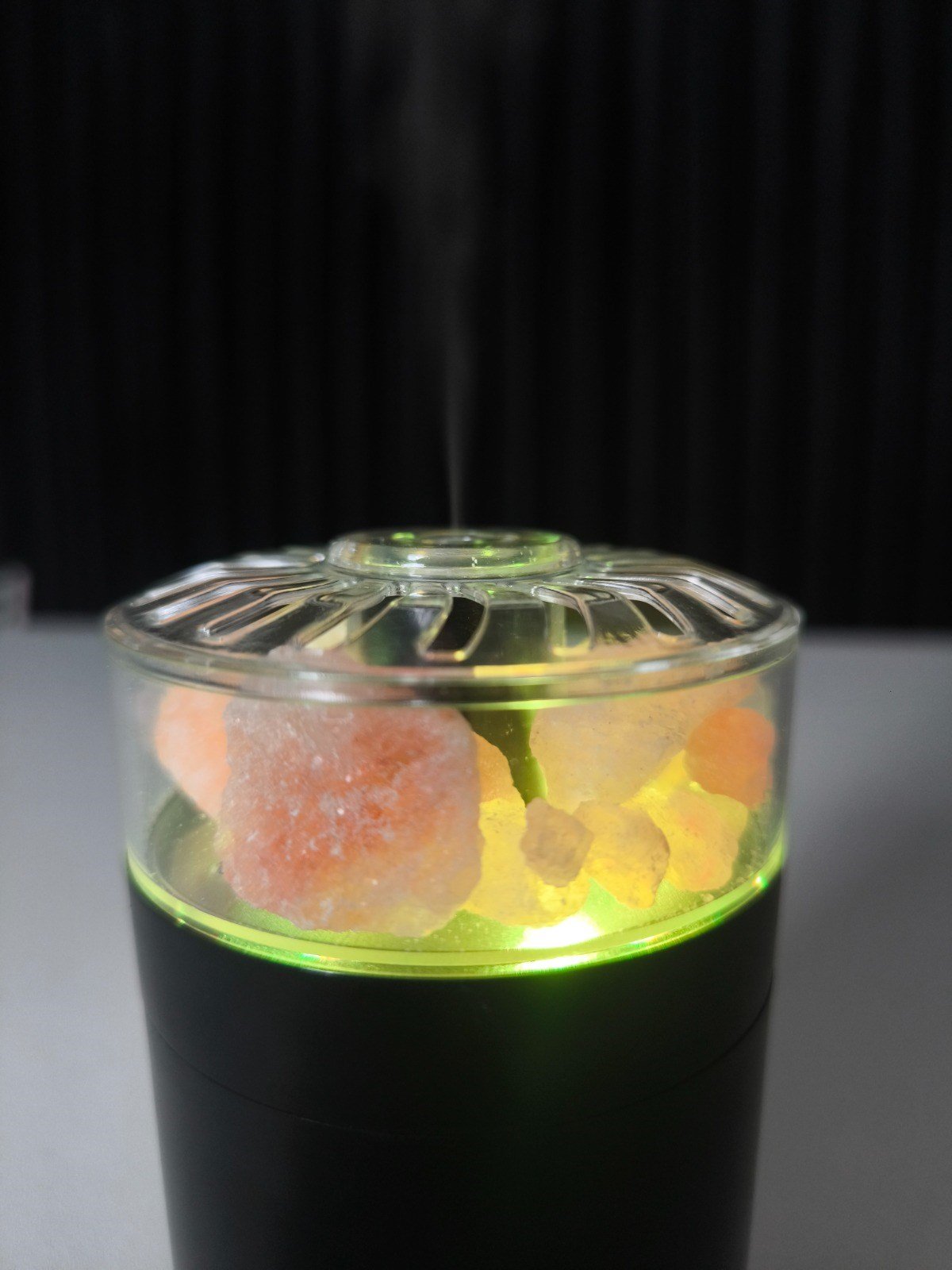 TELKUR WT-007 Crystal Salt: Kristal Tuz Lambalı, 1200 mah Bataryalı, Kablosuz Renkli Işıklı Hava Nemlendirici Siyah