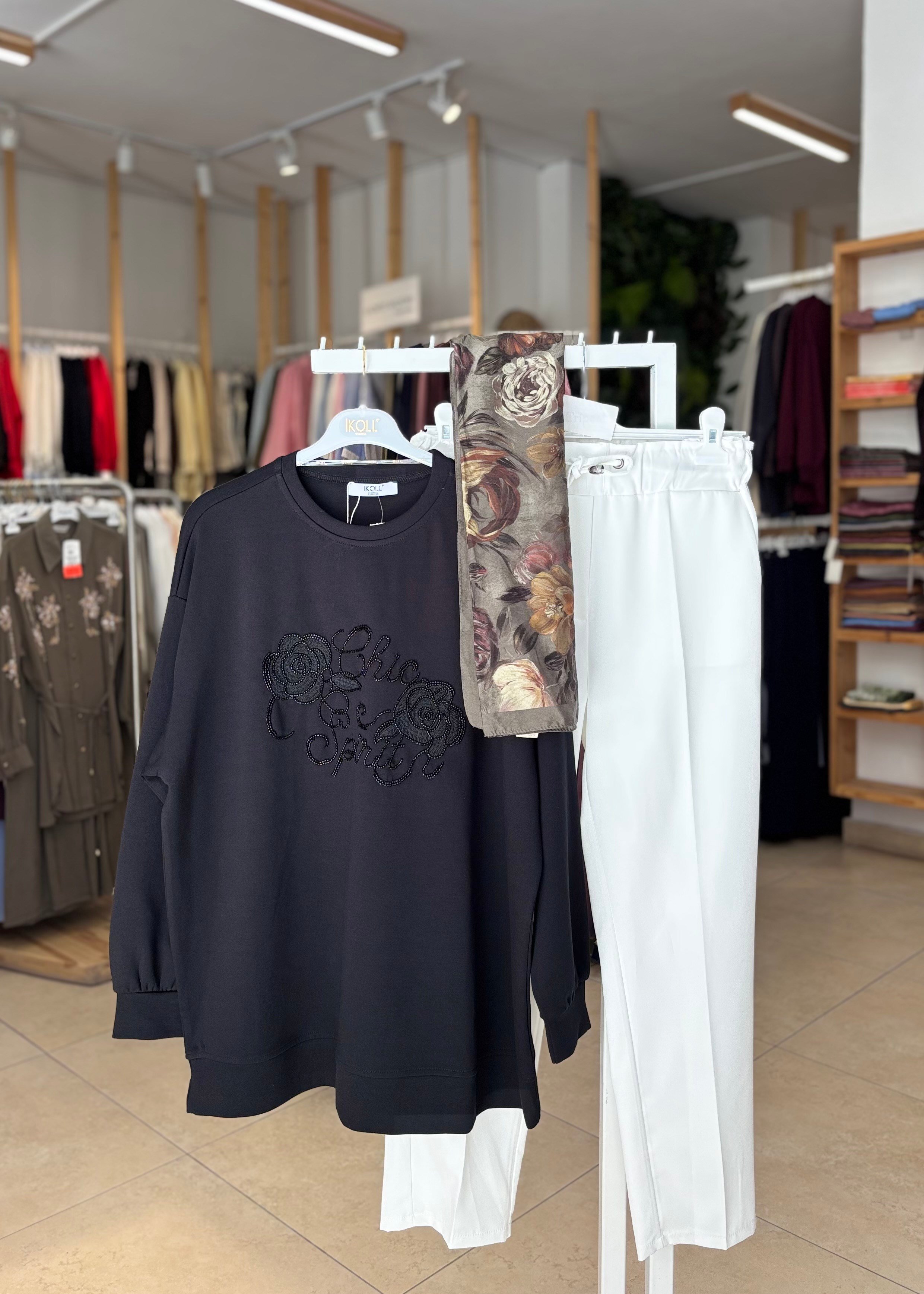 BONCUK NAKIŞLI BASIC S-SHIRT