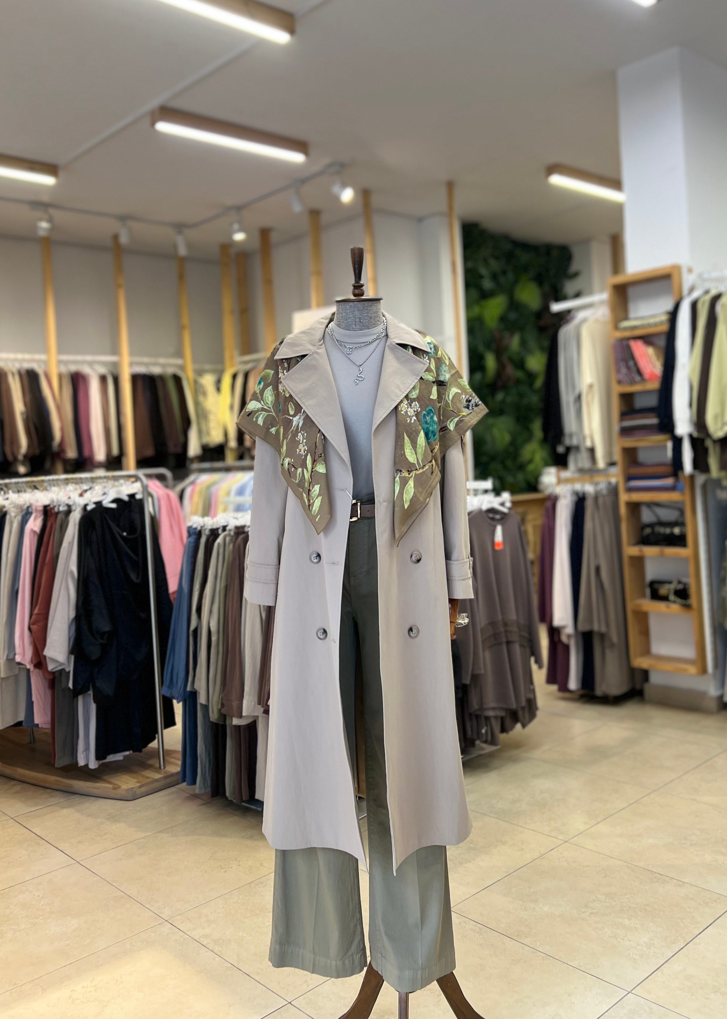 BOSS KUMAŞ RAHAT KALIP TRENÇ