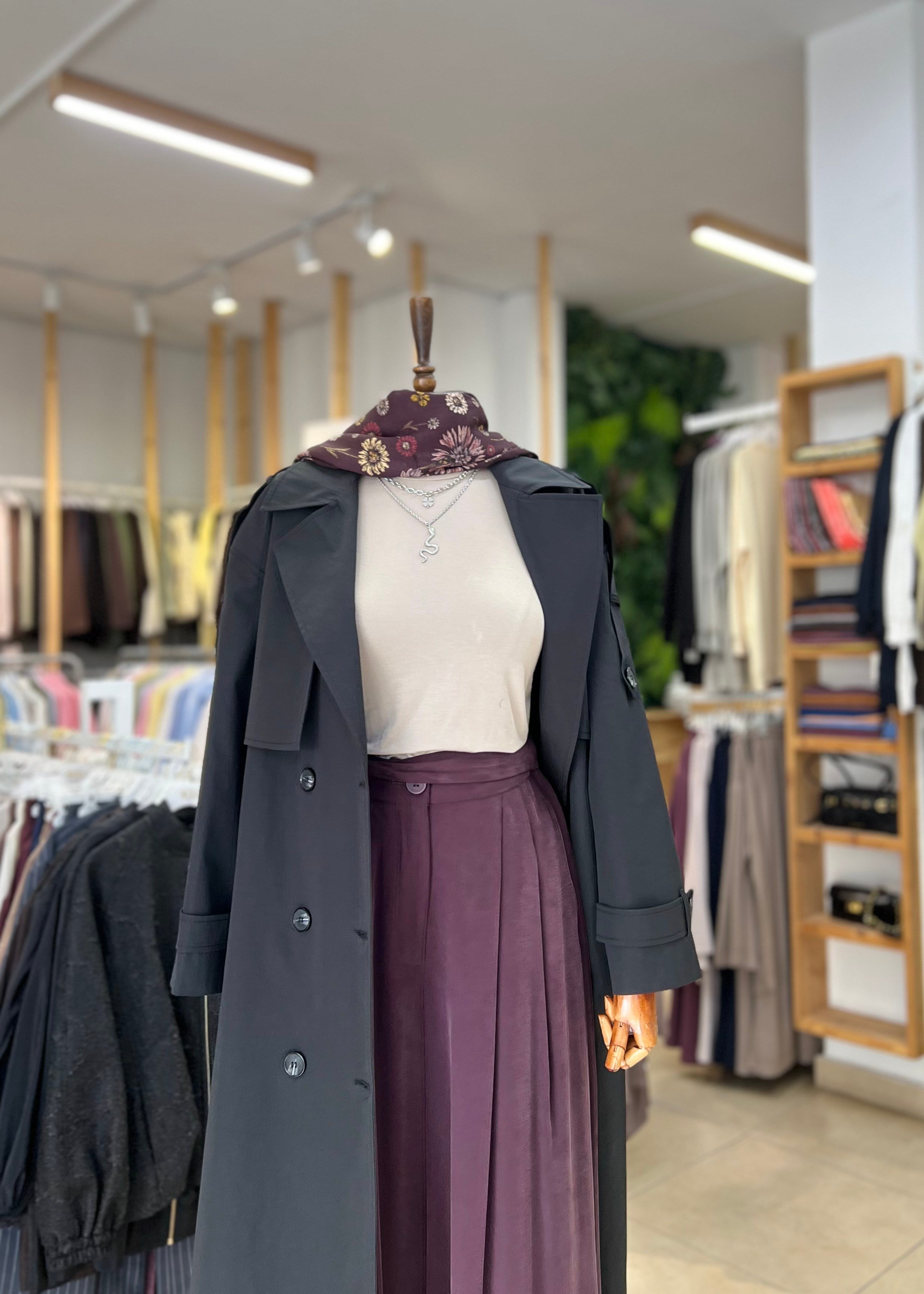 BOSS KUMAŞ RAHAT KALIP TRENÇ