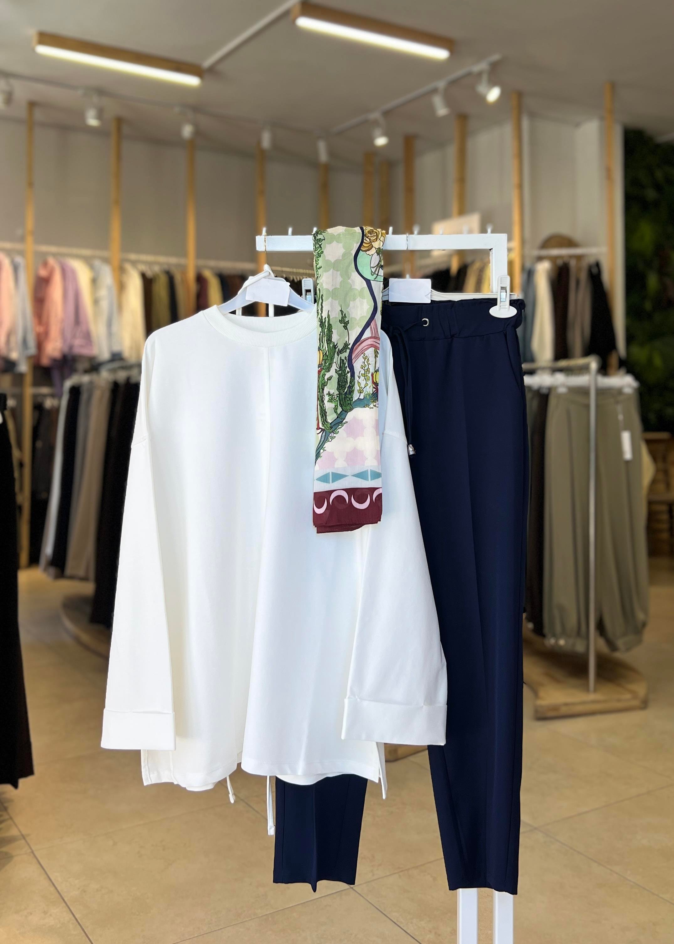 DİKİŞ DETAYLI SWEAT