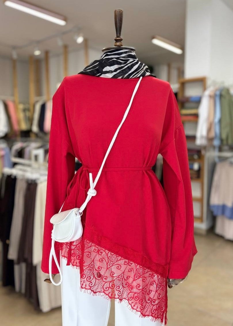 ETEĞİ DANTEL DETAYLI SWEAT
