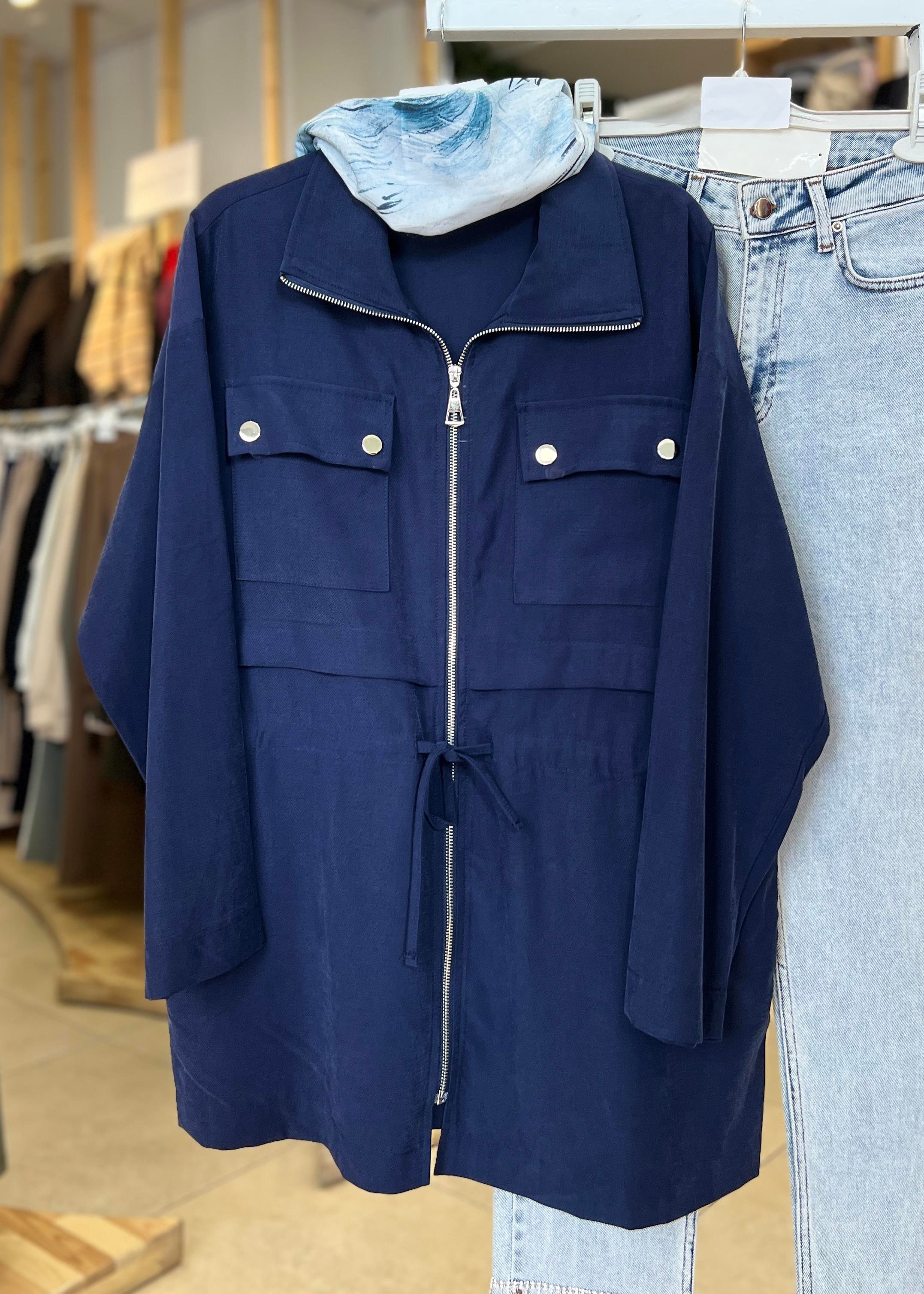 FERMUARLI DİK  YAKA