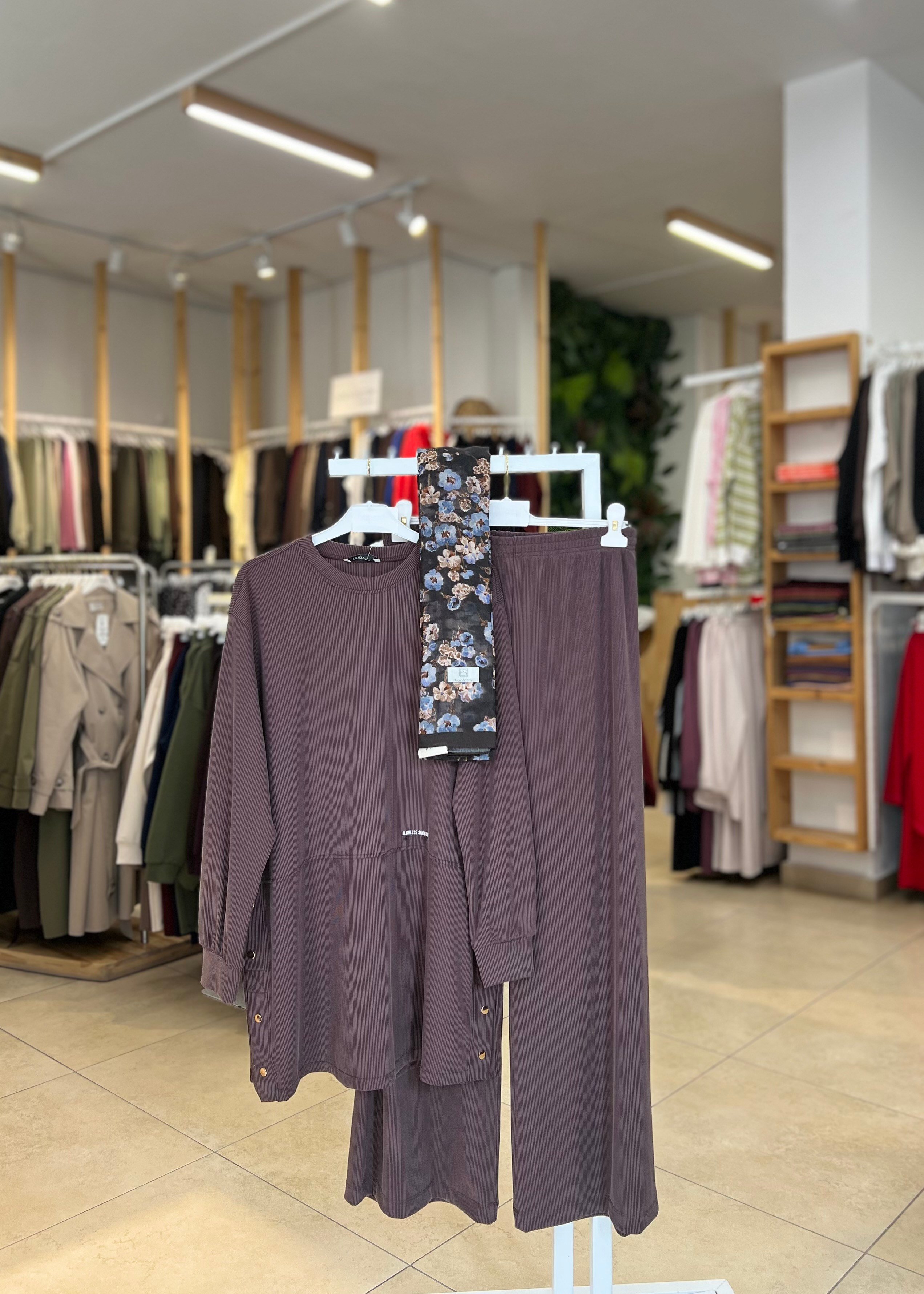 FİTİLLİ KUMAŞ PANTOLONLU TAKIM