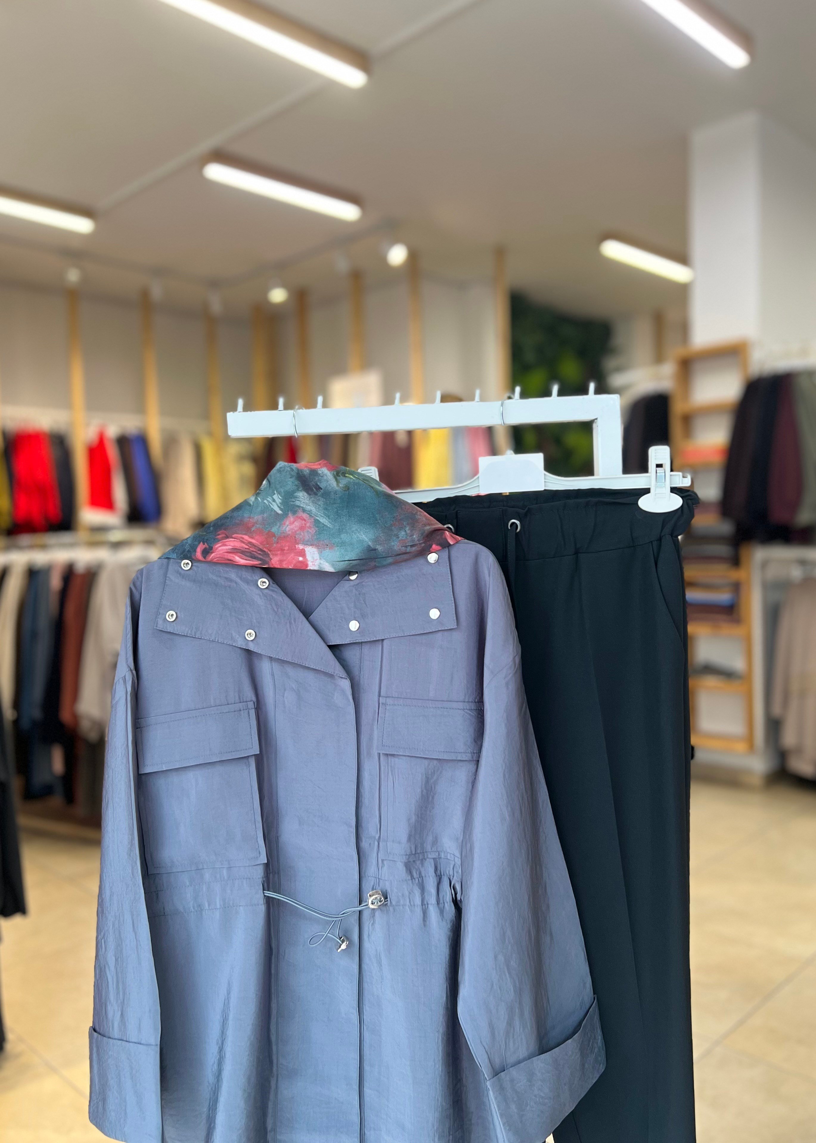 PARAŞÜT KUMAŞ BELİ BÜZGÜLÜ CEKET