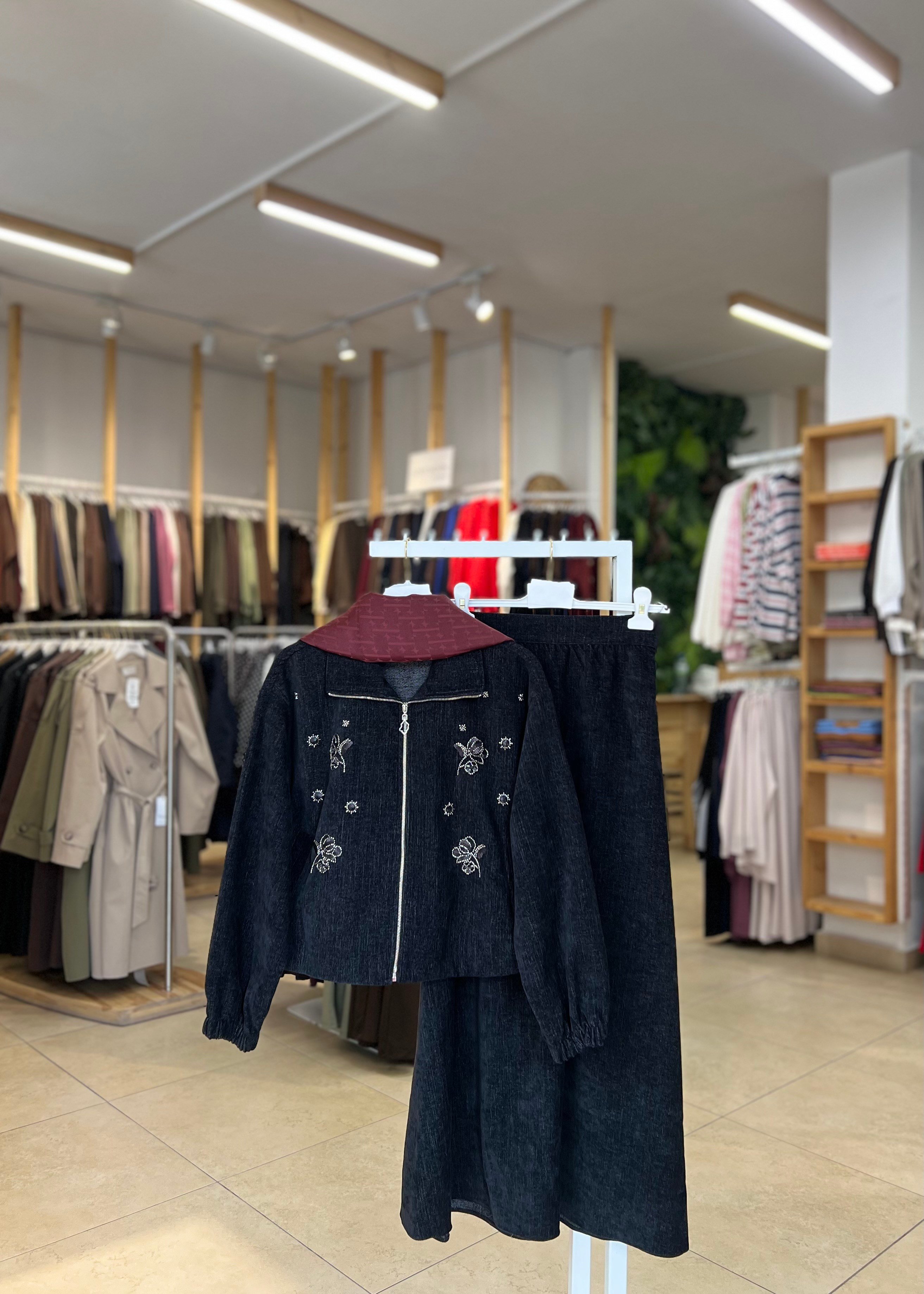 ŞÖNİL KUMAŞ ETEKLİ TAKIM