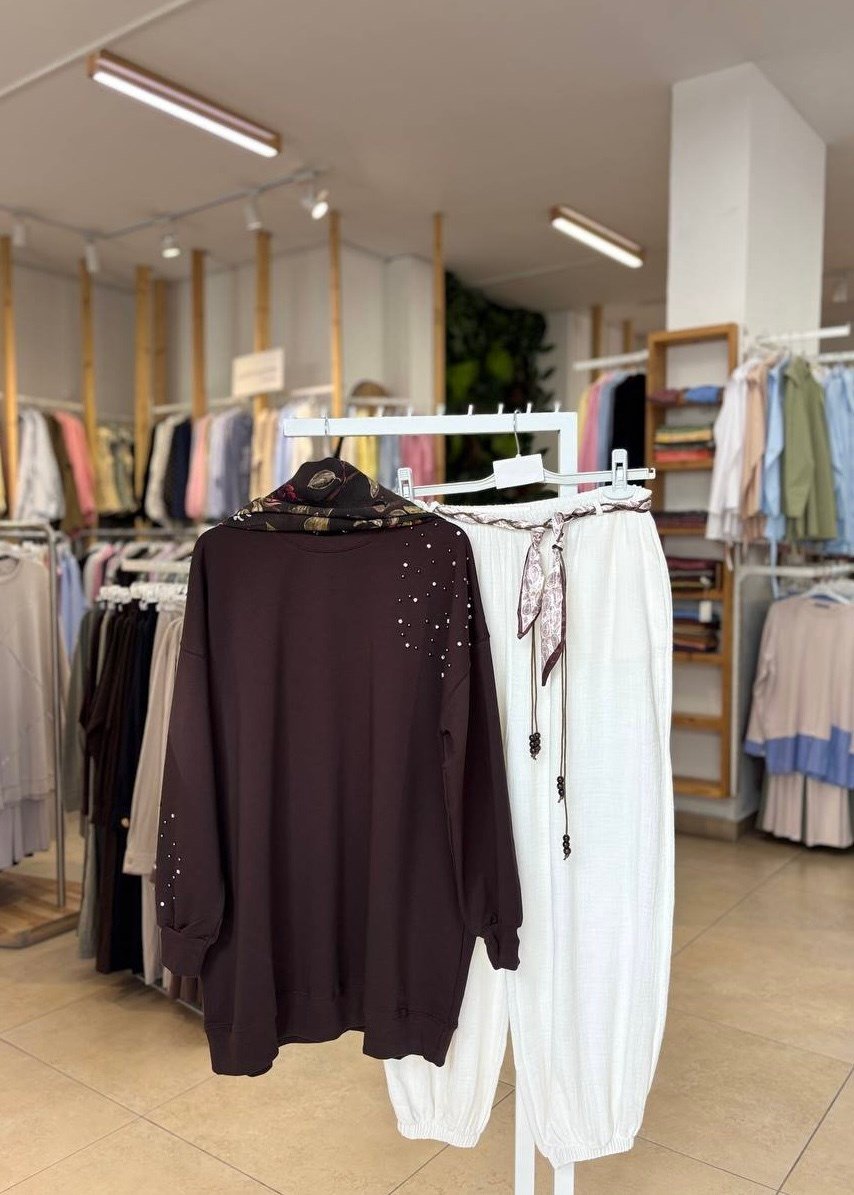 TAŞ VE İNCİ DETAYLI SWEAT